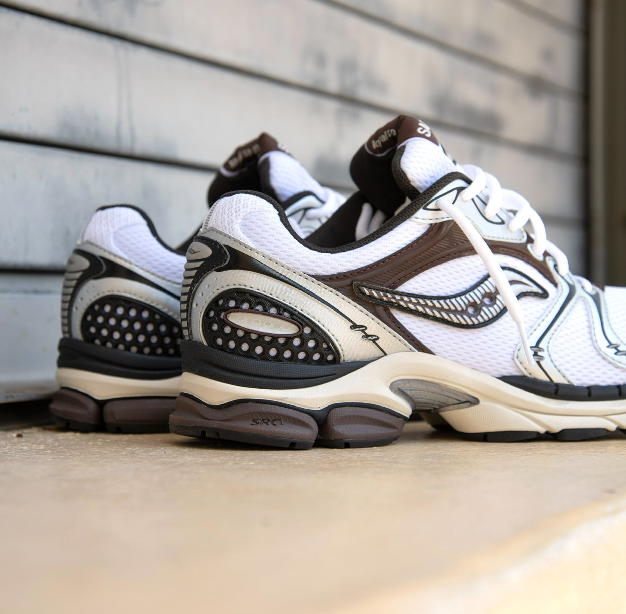 Mens Saucony ProGrid Triumph 4 (Silver/Chrome) - Saucony