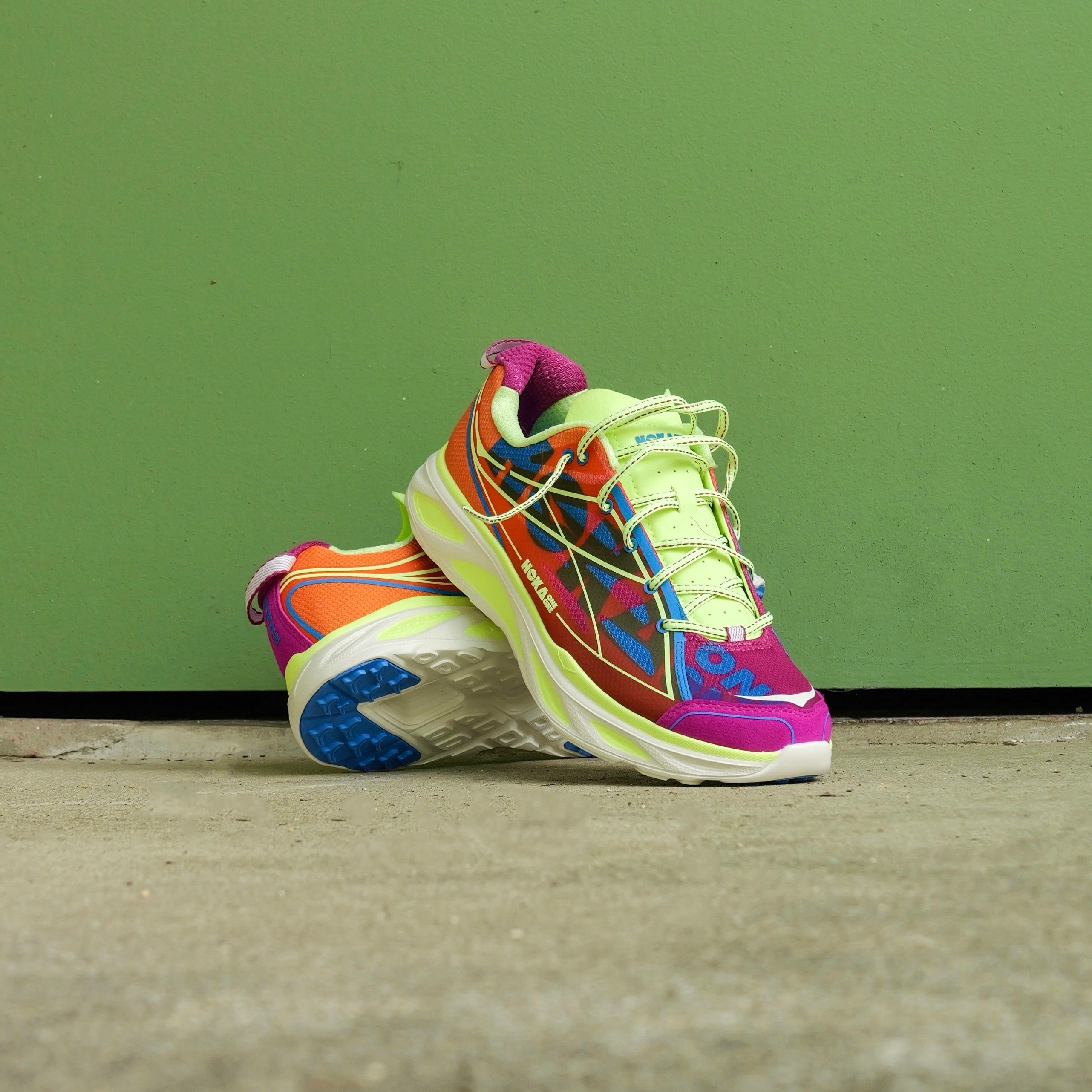 Hoka U Huaka Pro (Fuchsia/Neon Yuzu)
