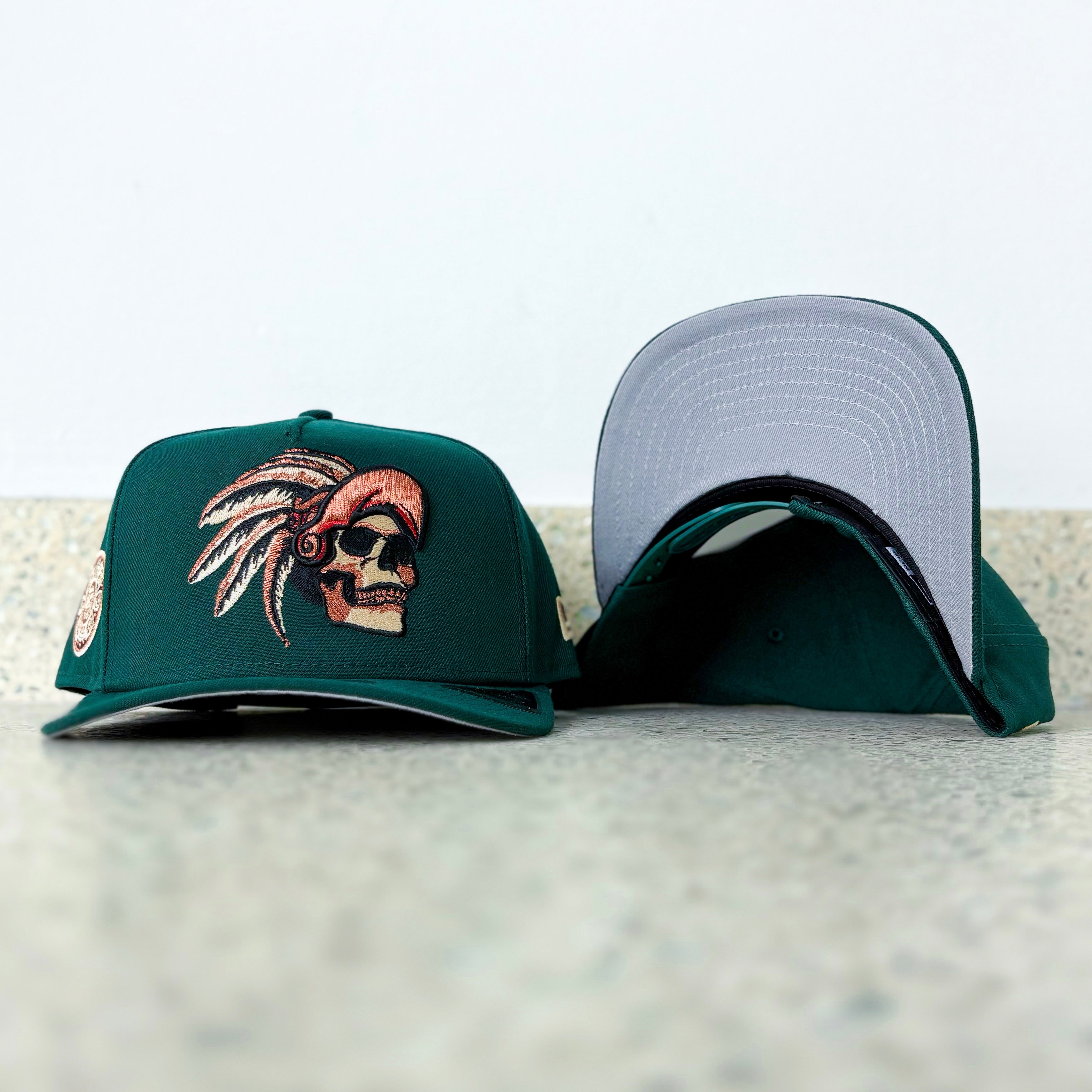 New Era Mexico Aztec Skull Chief Calendar Side Patch Grey UV 9Fifty A-Frame Snapback (Dark Green)