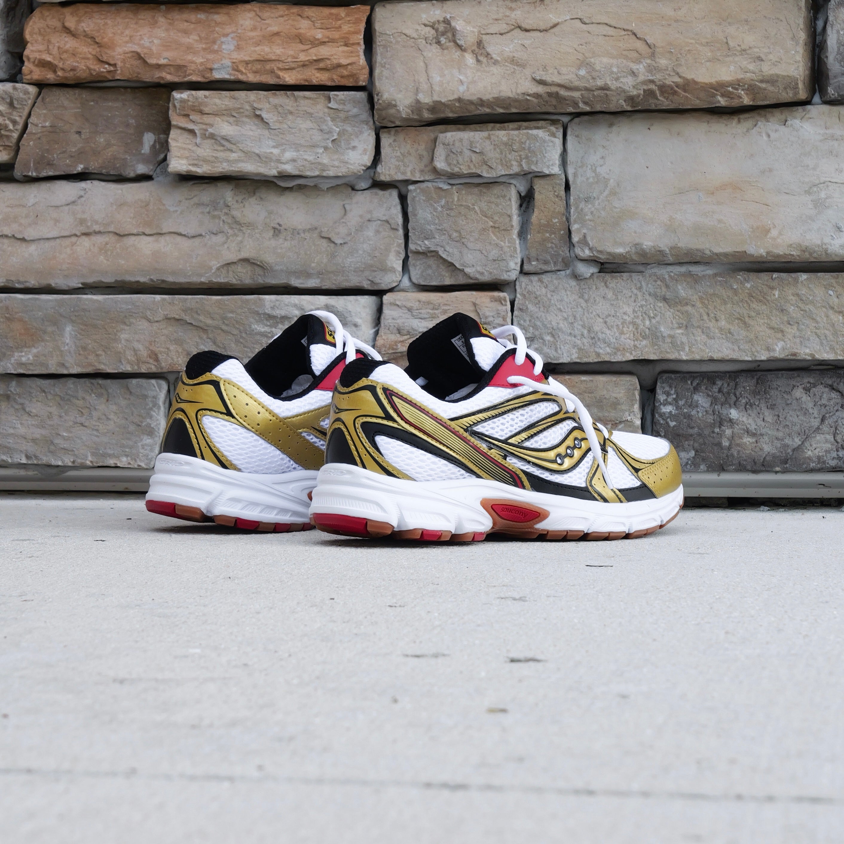 Mens Saucony Ride Millennium (White/Gold)