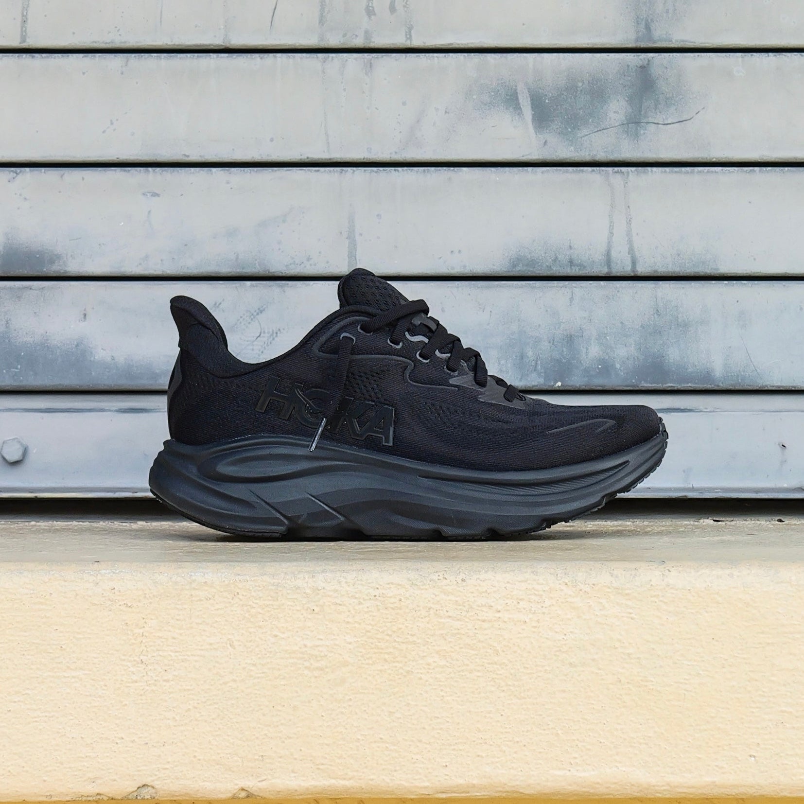 Mens HOKA Clifton 10 (Black/Black) - HOKA
