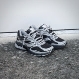 Mens Saucony ProGrid Omni 9 (Black/Silver)