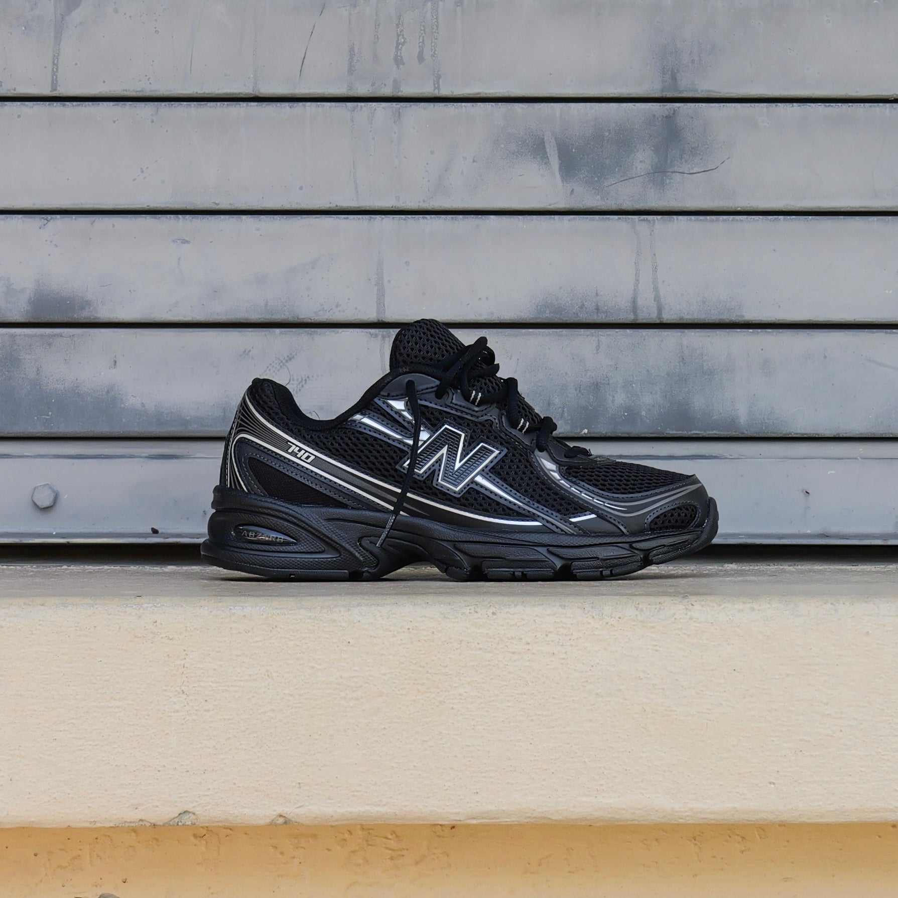 Mens New Balance 740 (Black/Metallic Silver) - U740BM2