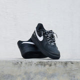 Nike x Supreme Air Force 1 Low SP (Black/White)