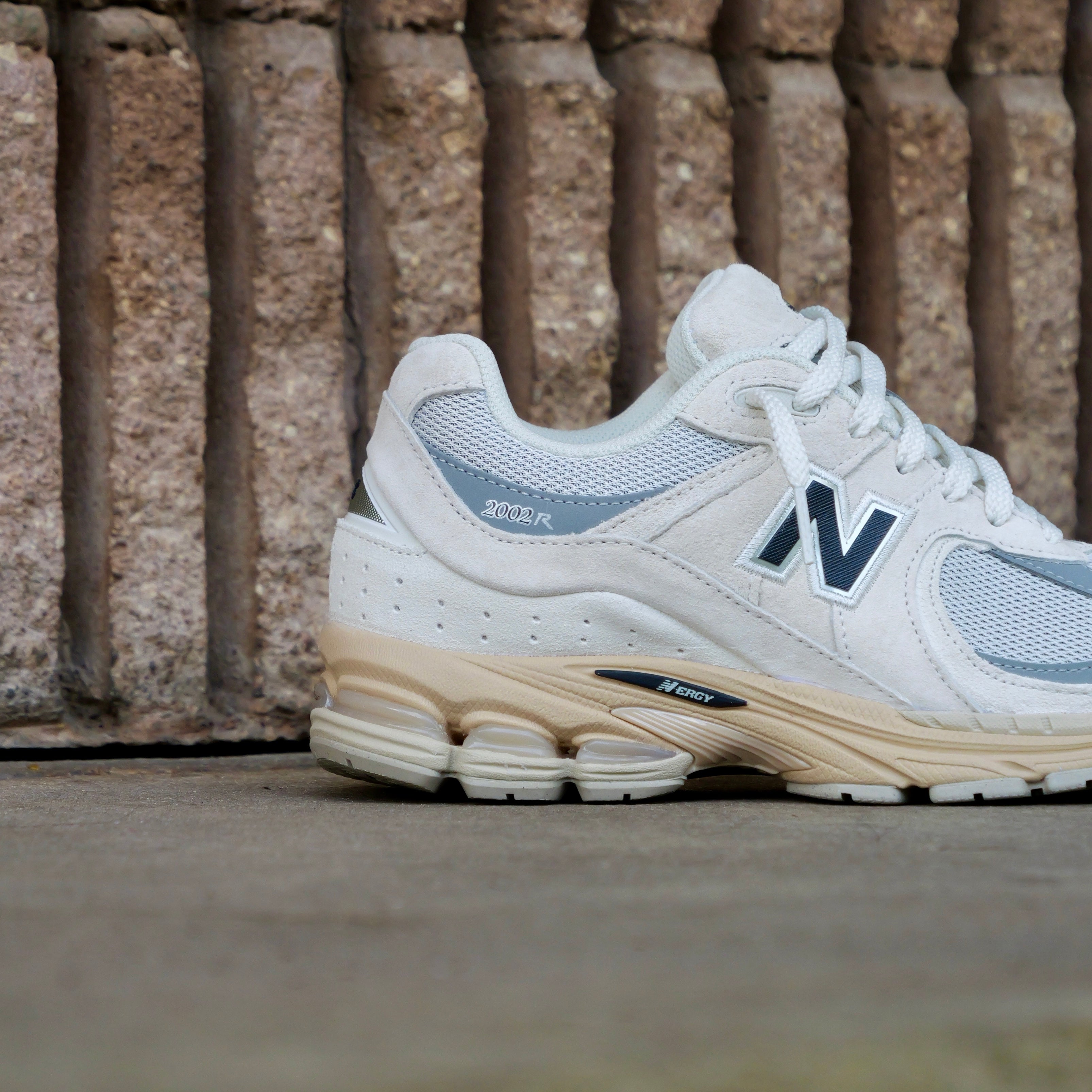 Mens New Balance 2002R (Beige/Grey) - U2002RJ - New Balance