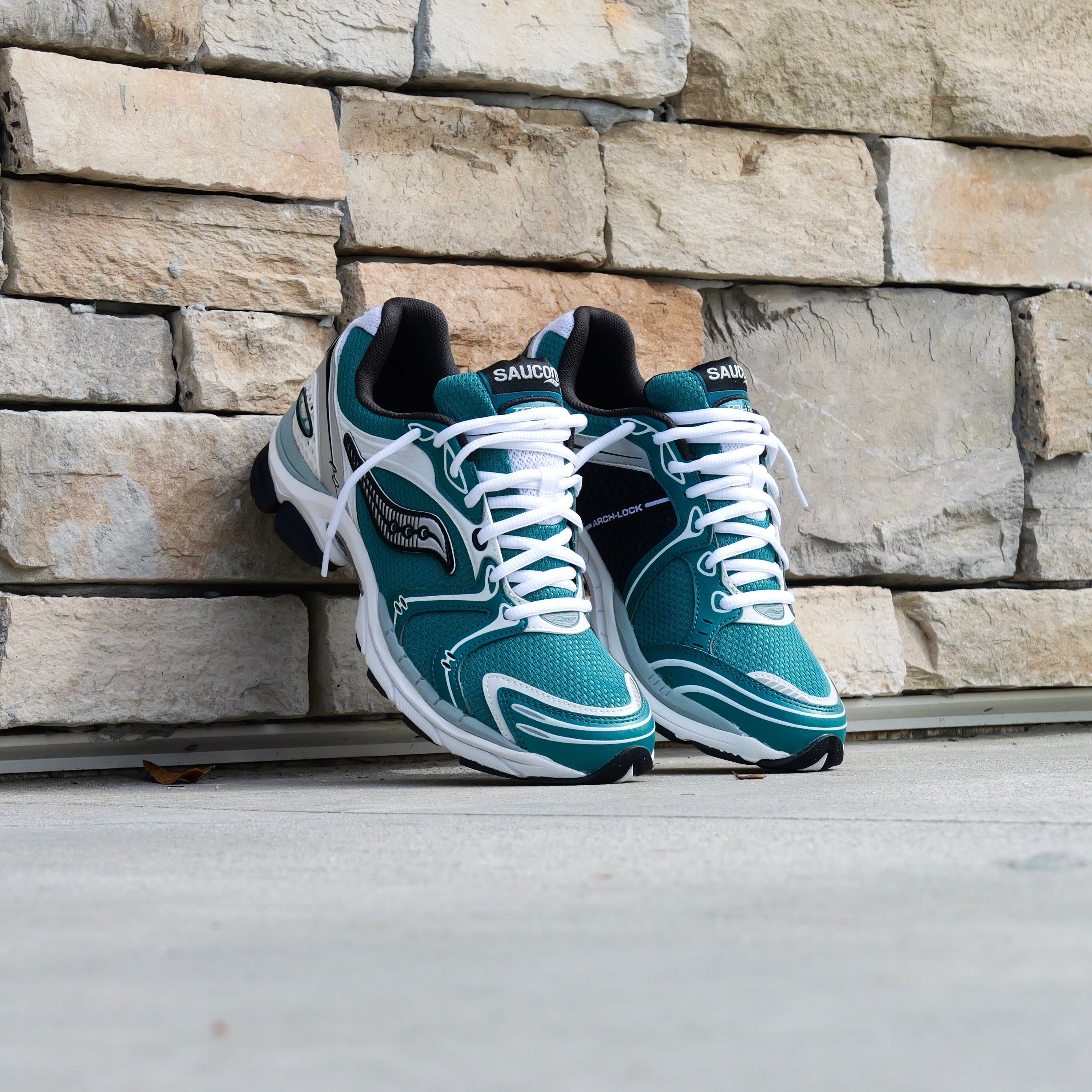 Mens Saucony ProGrid Triumph 4 (Teal/Silver)