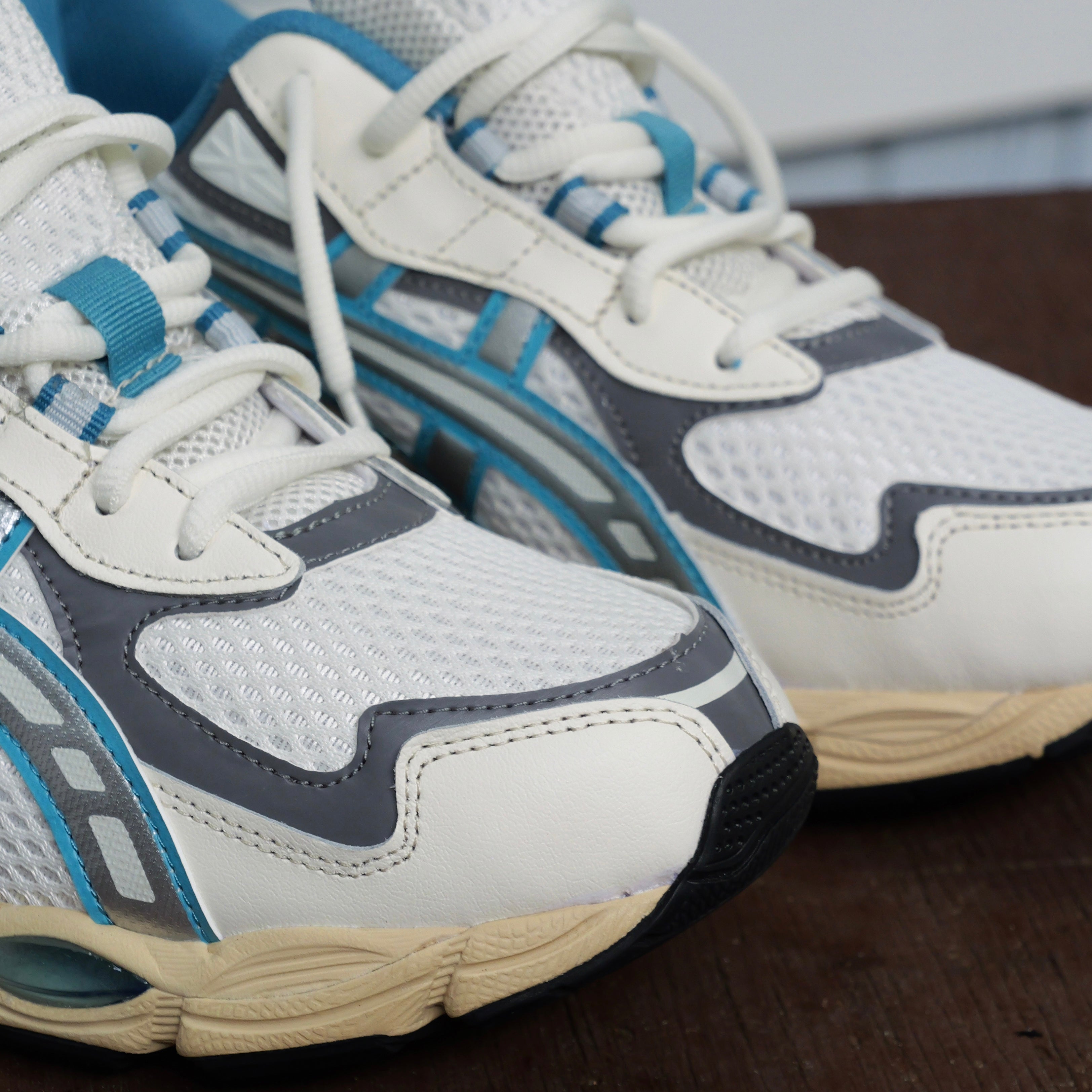 Mens Asics Gel-NYC 2055 (Cream/Blue Teal)