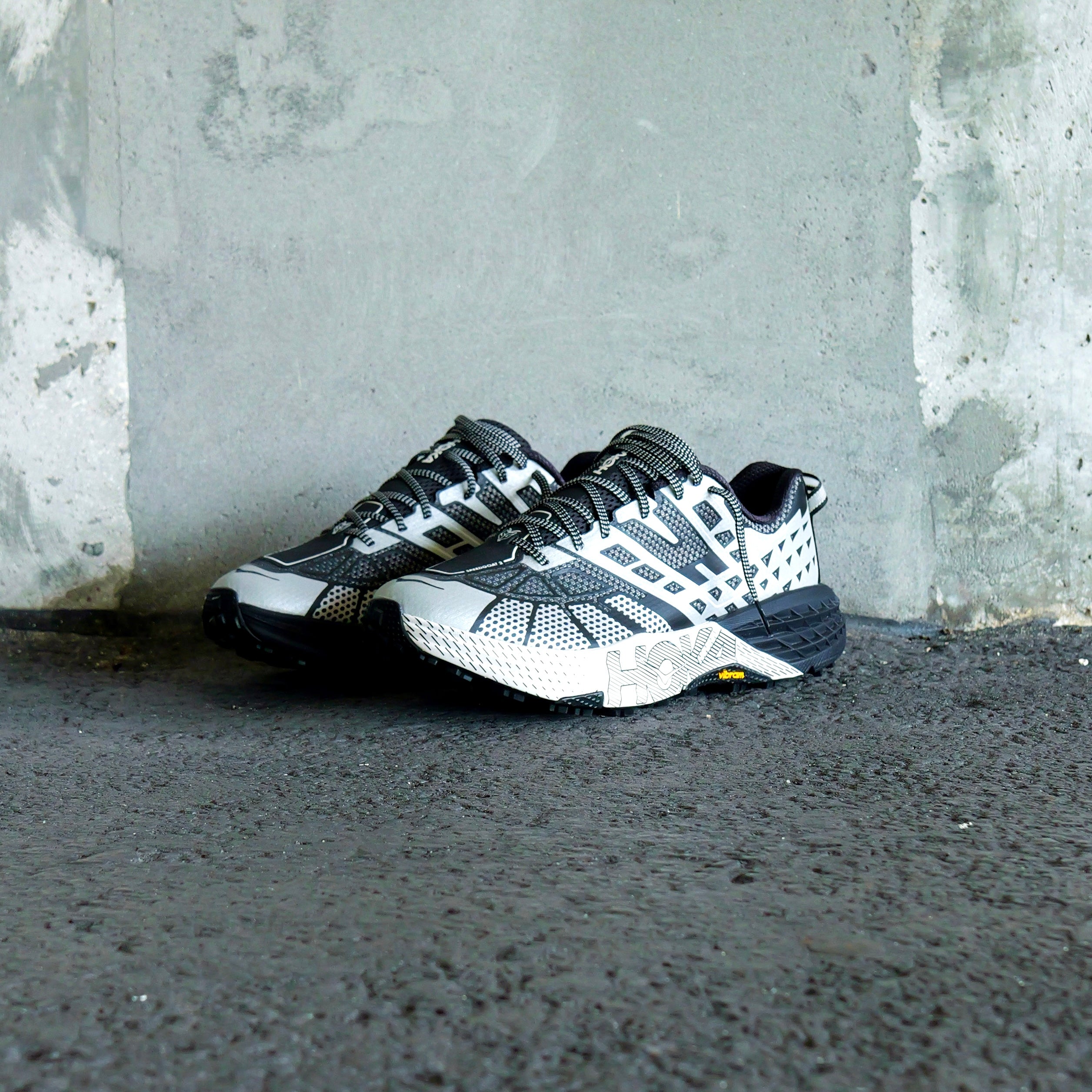 Hoka U SpeedGoat 2 TS BKSTR (Black / Stardust)