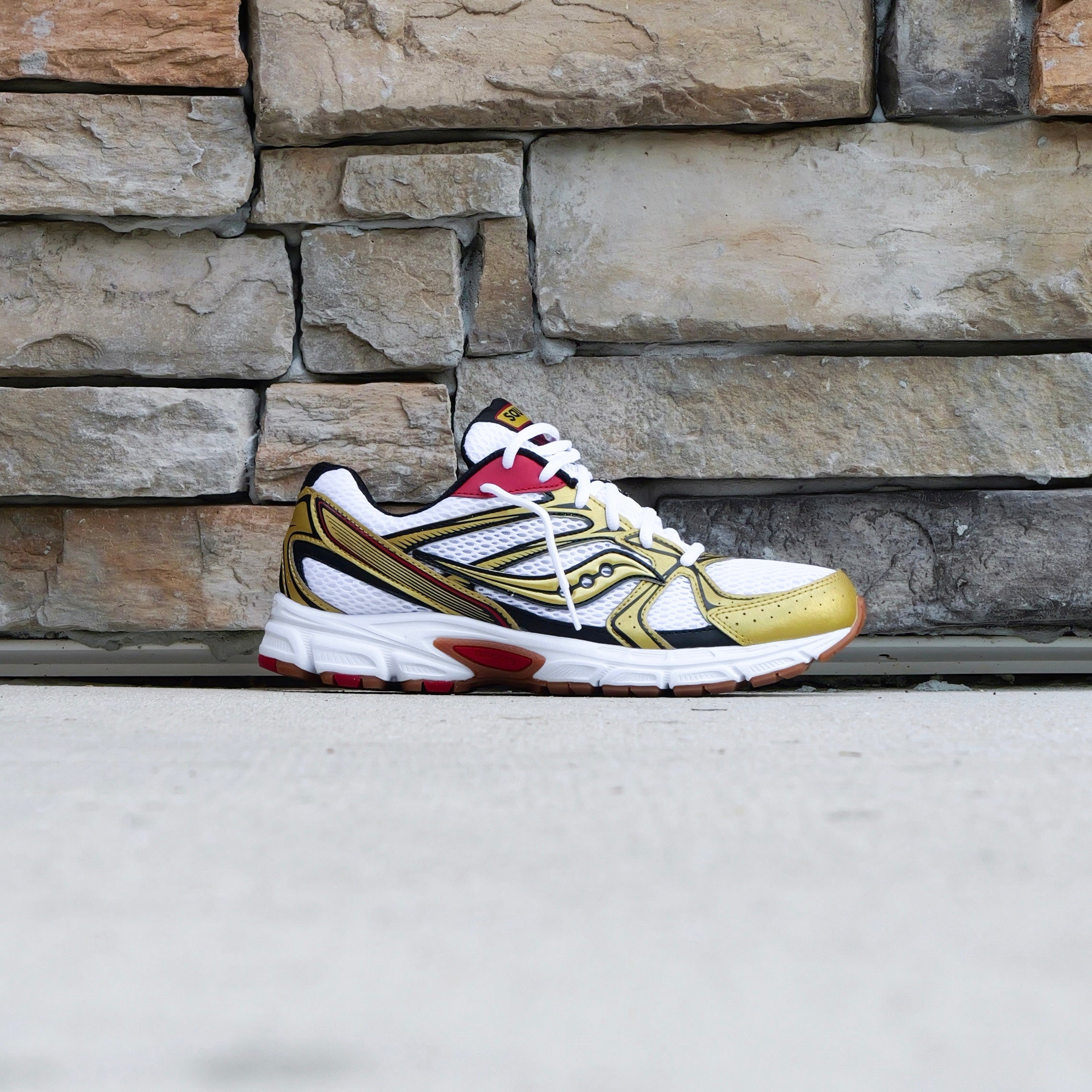 Mens Saucony Ride Millennium (White/Gold)
