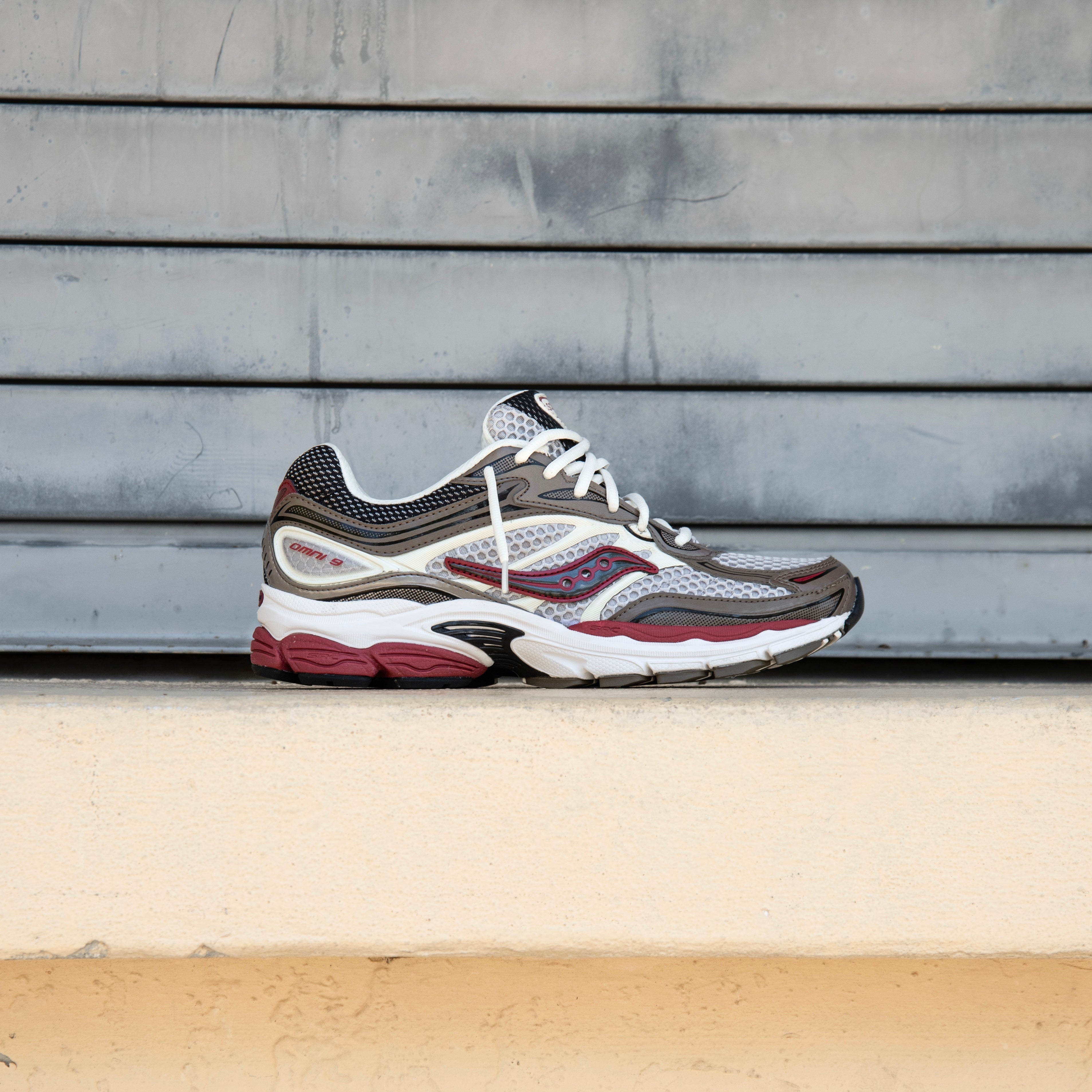Mens Saucony ProGrid Omni 9 (Brown/Red) - Saucony