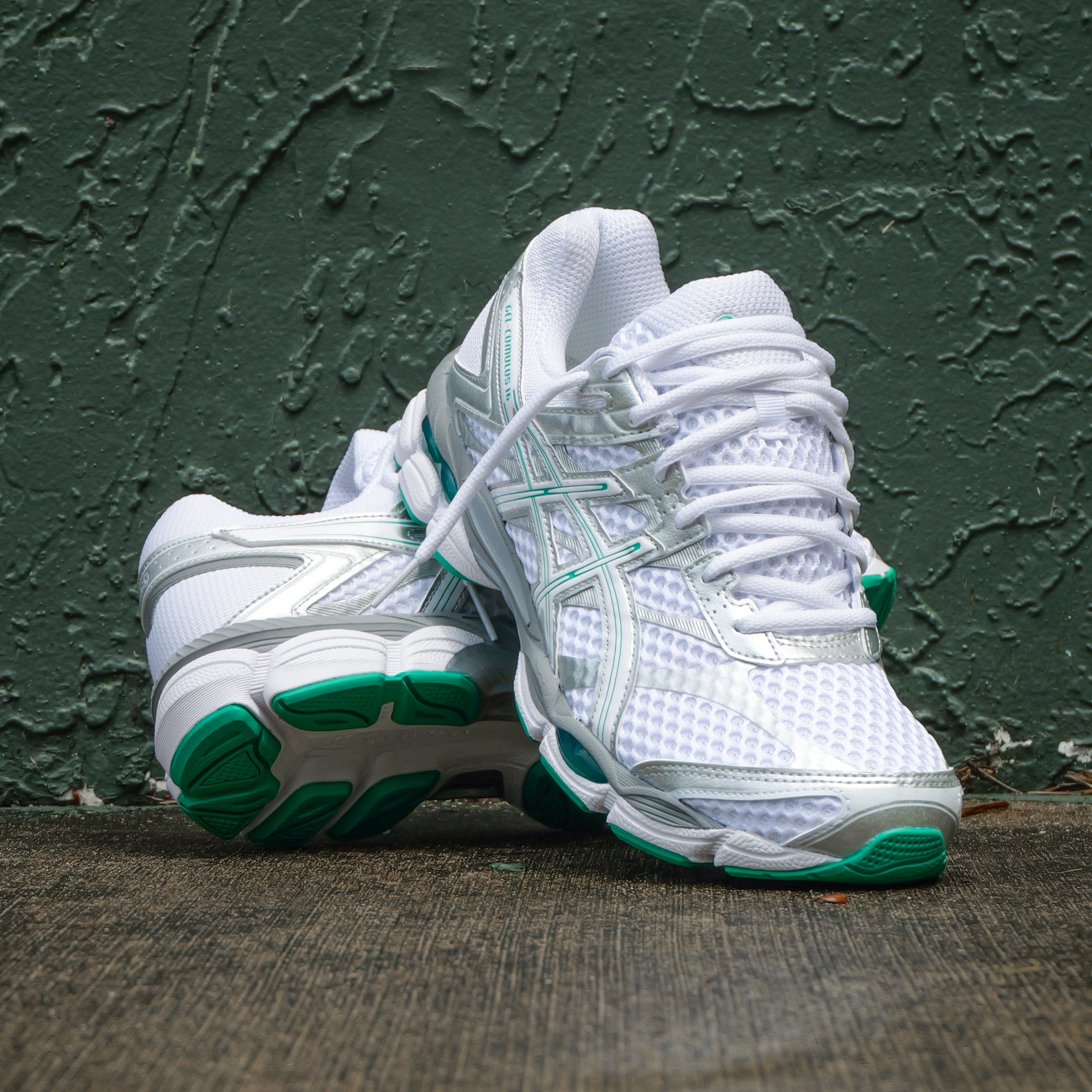 Mens Asics Gel-Cumulus 16 (White / Edamame Green)