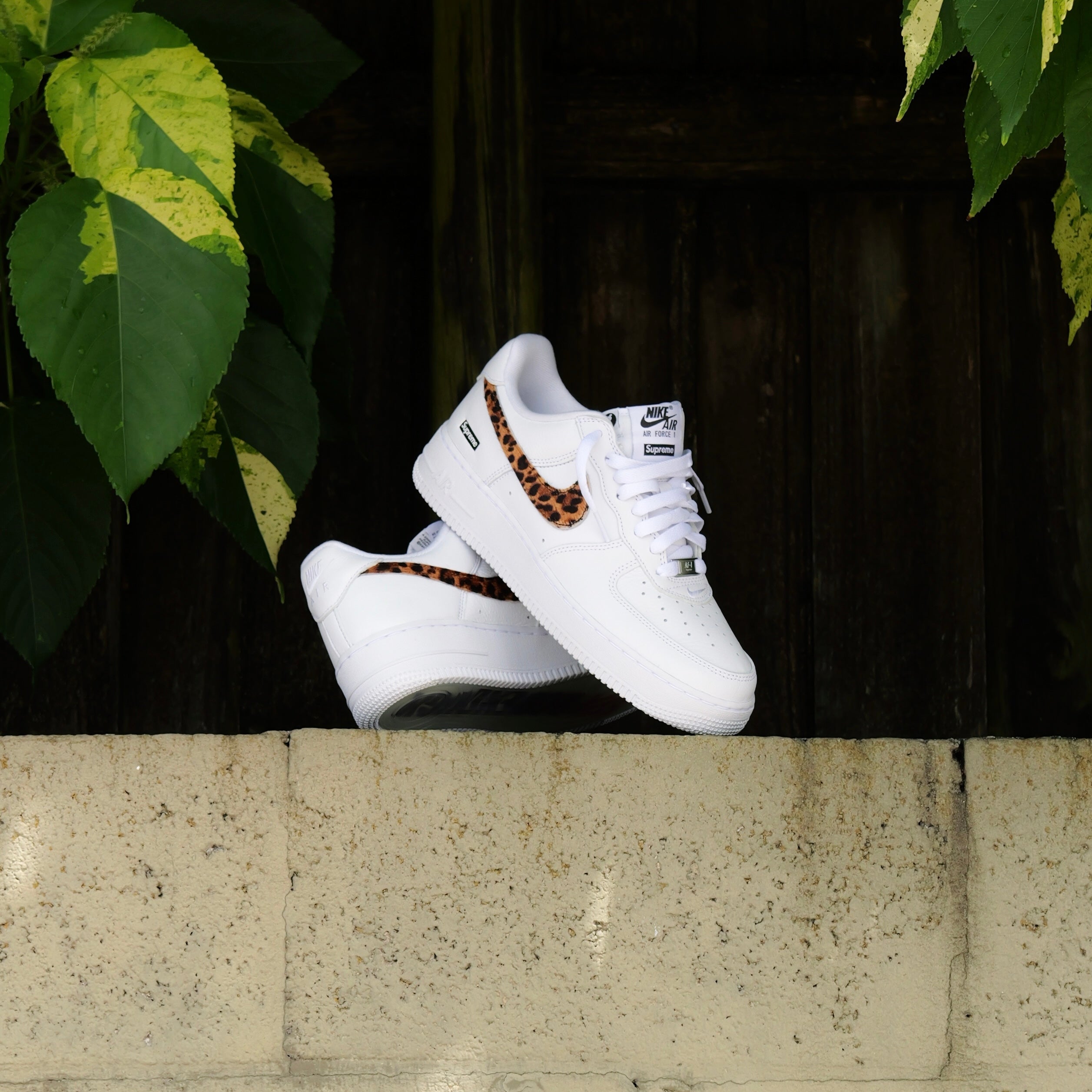 Nike x Supreme Air Force 1 Low SP (White/Cheetah)