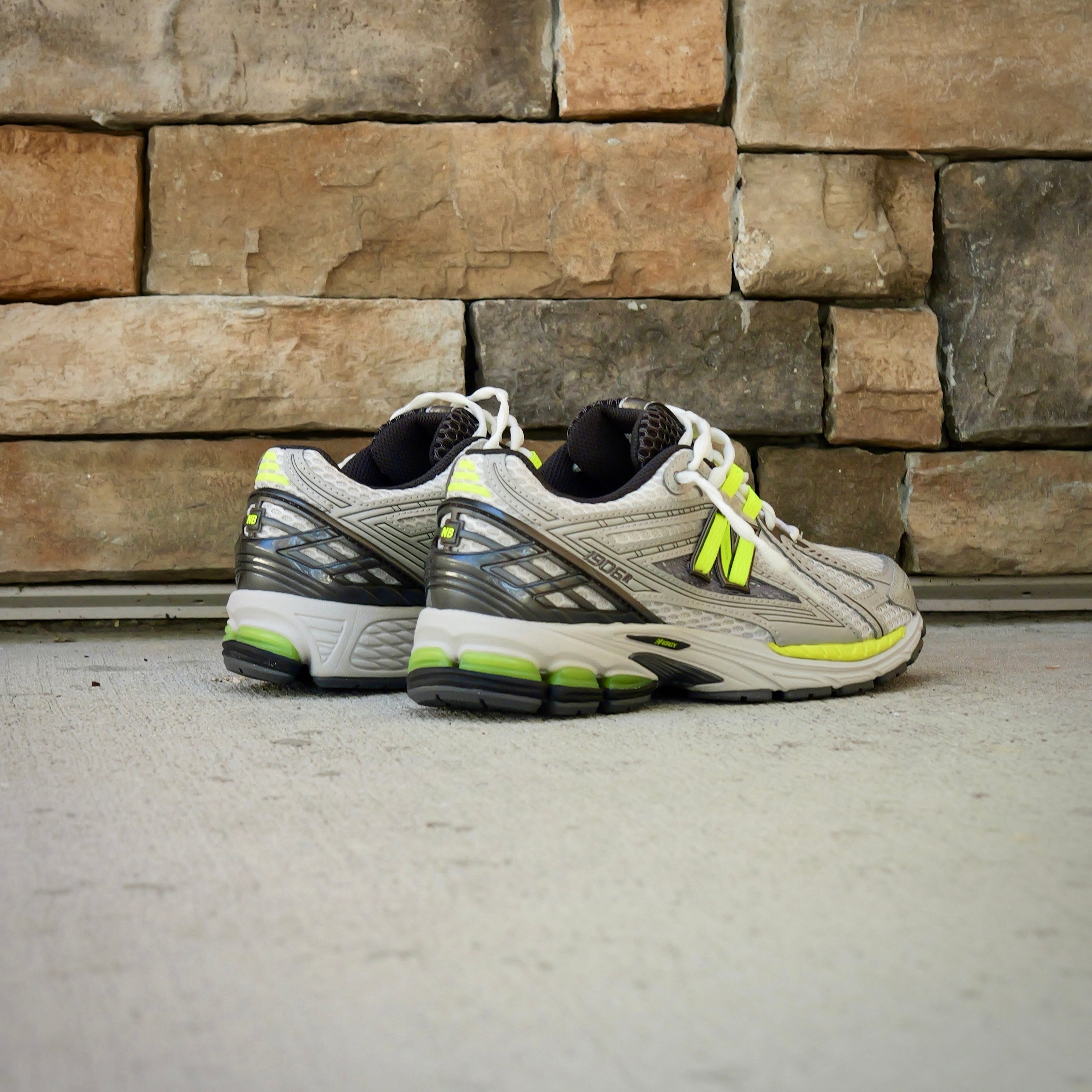 Mens New Balance 1906R (Grey/Green) U190652H - New Balance