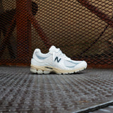 Mens New Balance 2002R (Beige/Grey) - U2002RJ