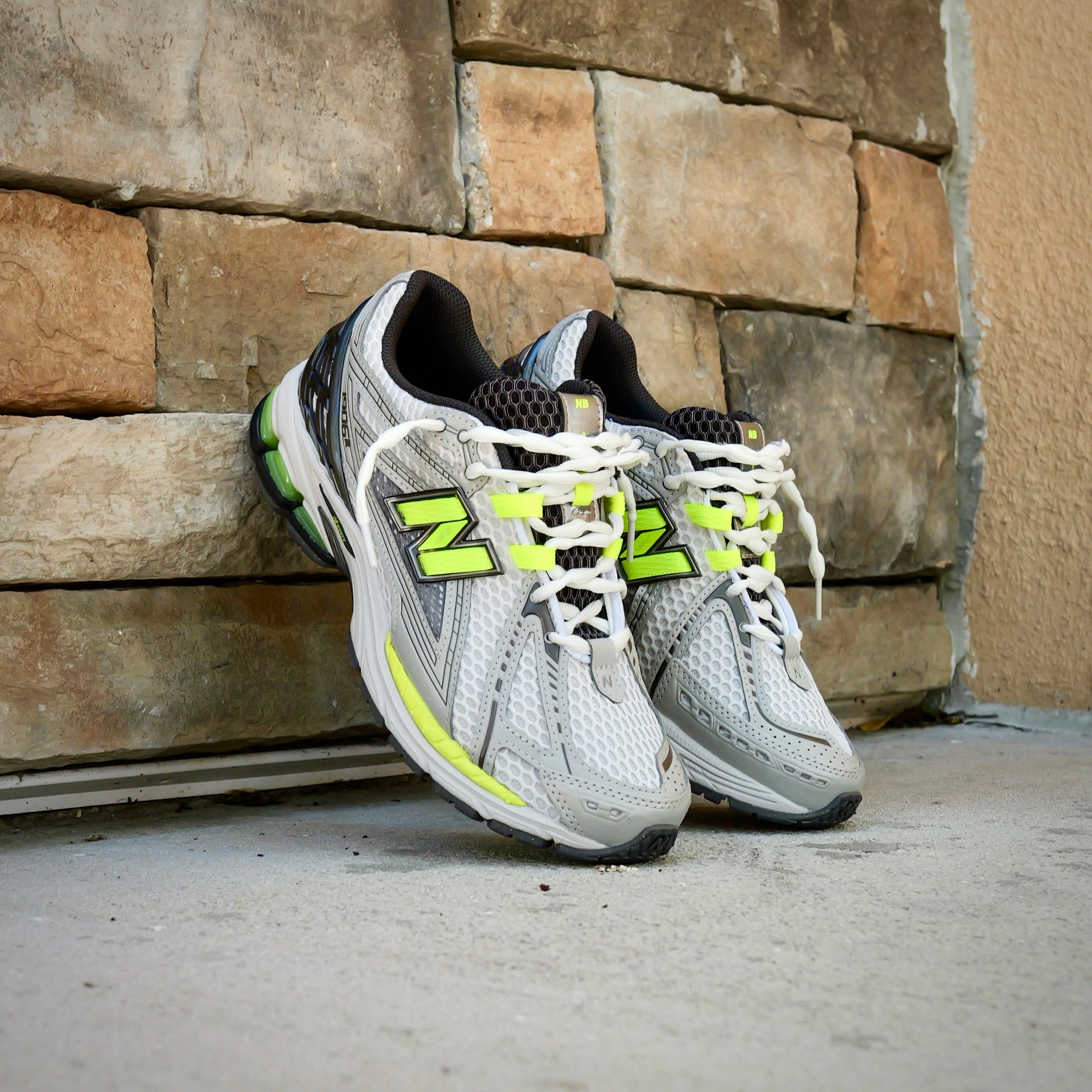 Mens New Balance 1906R (Grey/Green) U190652H - New Balance