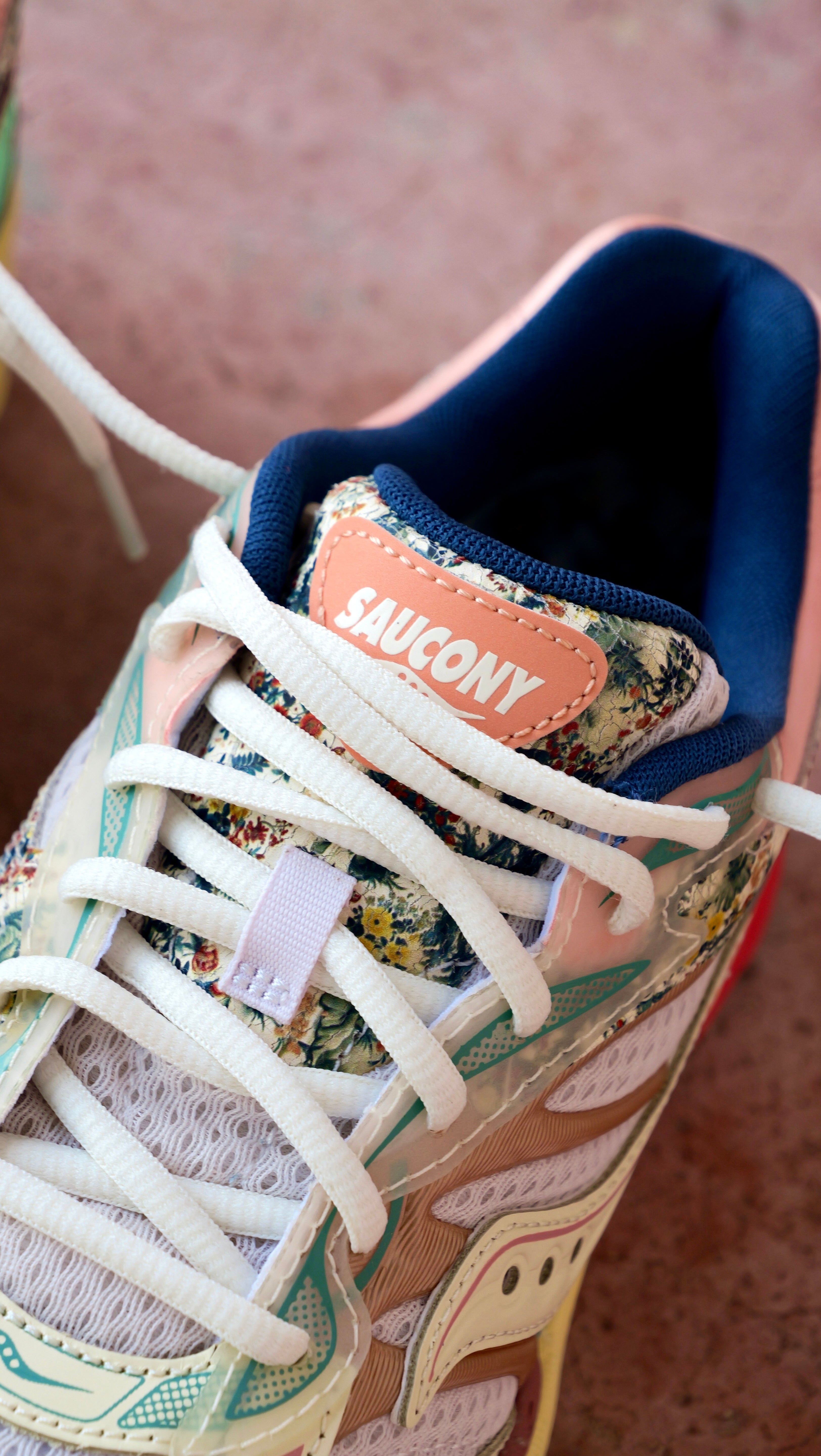 Mens Saucony ProGrid Omni 9 Kissaten (Beige/Blue) - Saucony