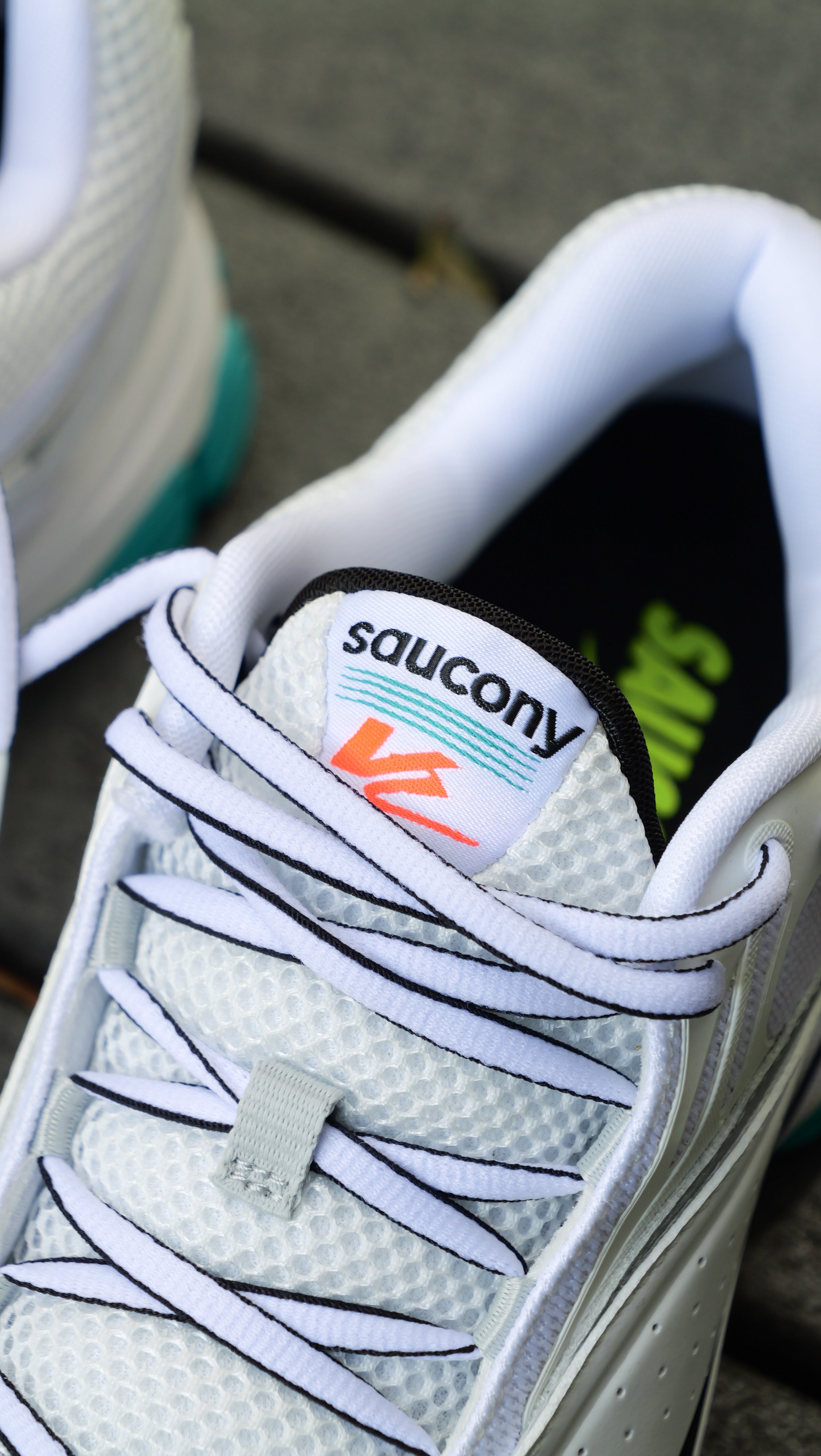 Mens Saucony ProGrid V2 (Mutant) - Saucony