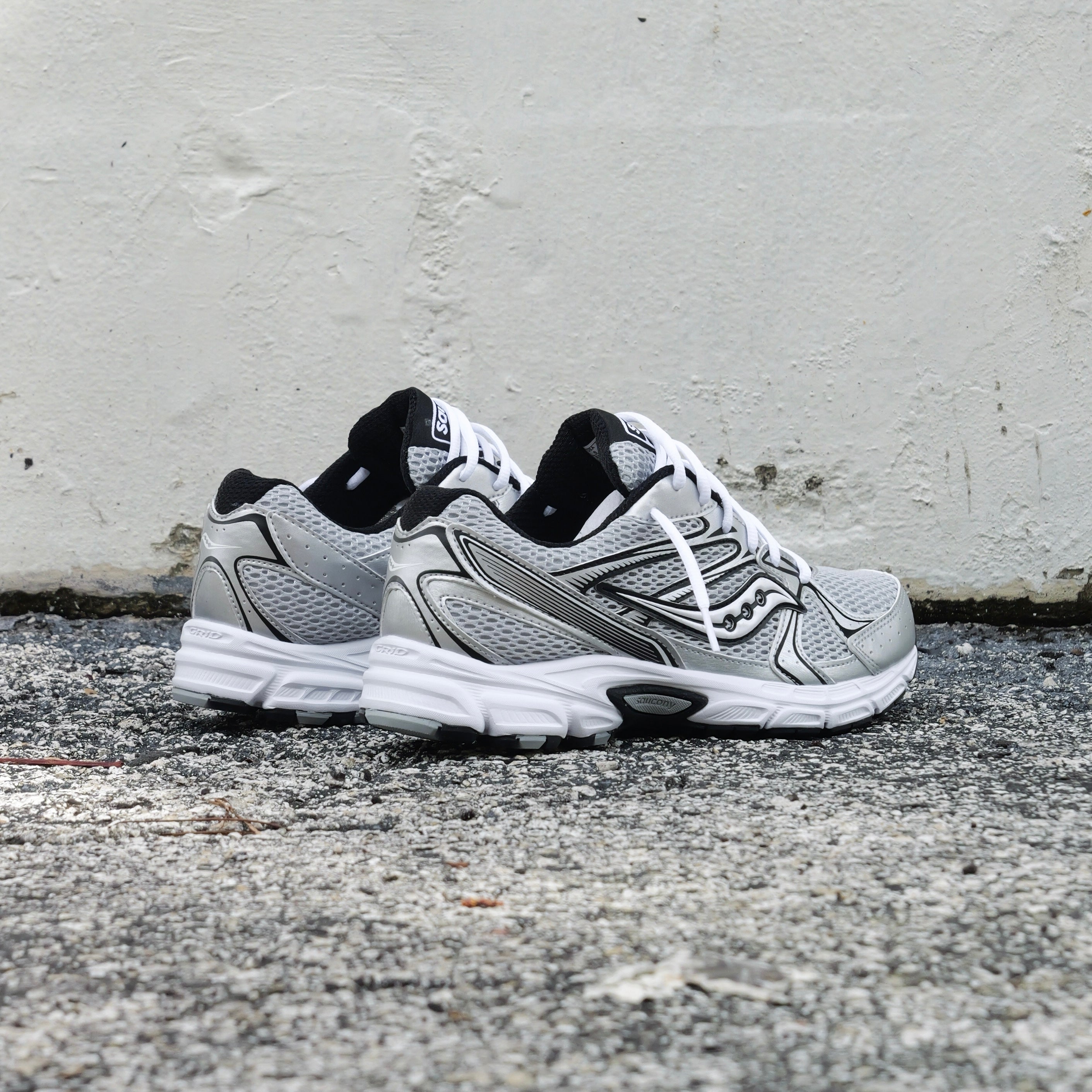 Mens Saucony Ride Millennium (Silver/Black)
