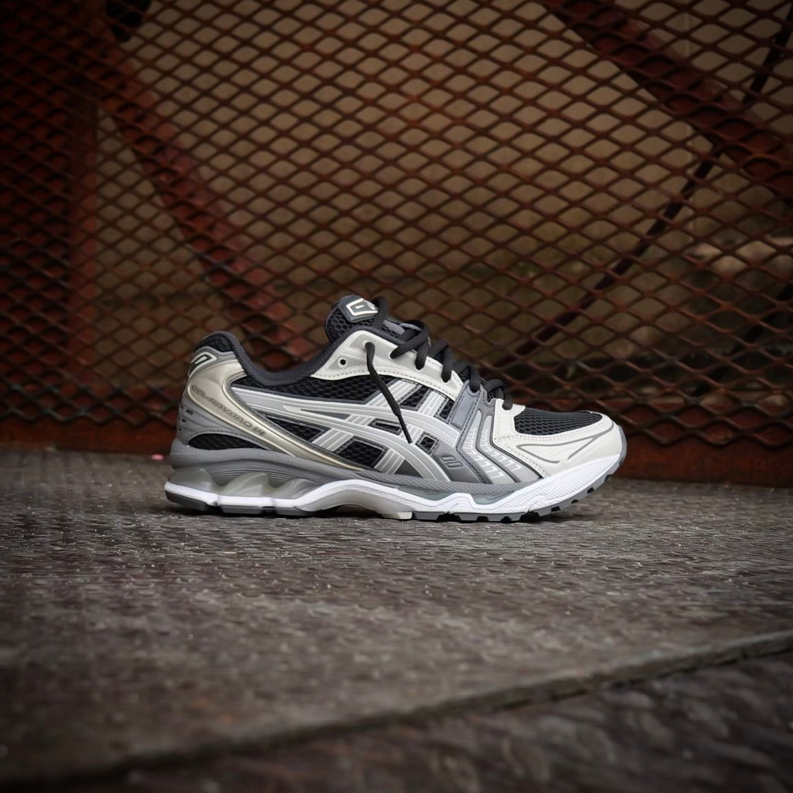 Mens Asics Gel-Kayano 14 (Obsidian/Cement Grey)