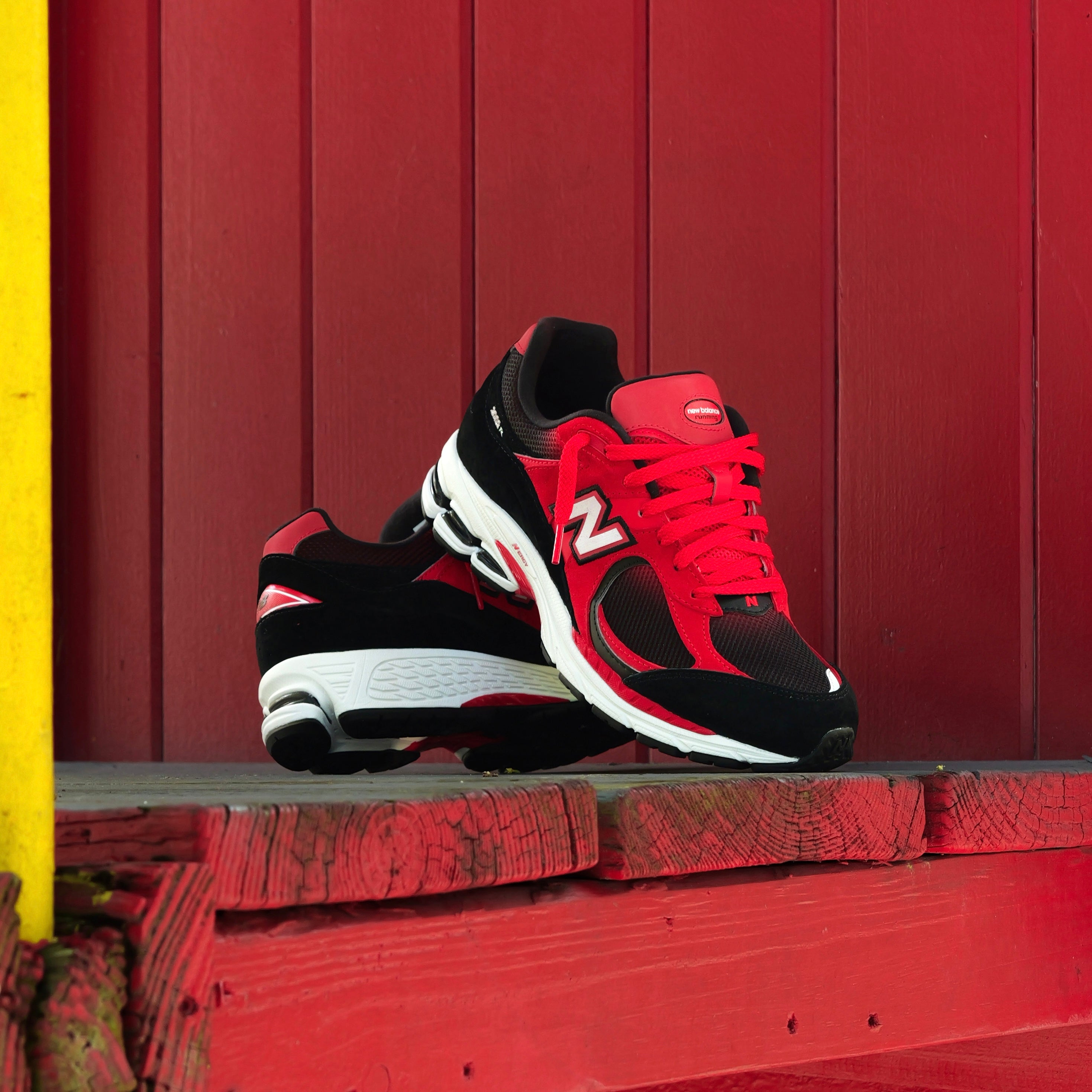 Mens New Balance 2002R (True Red/Black) - U2002RZA - New Balance