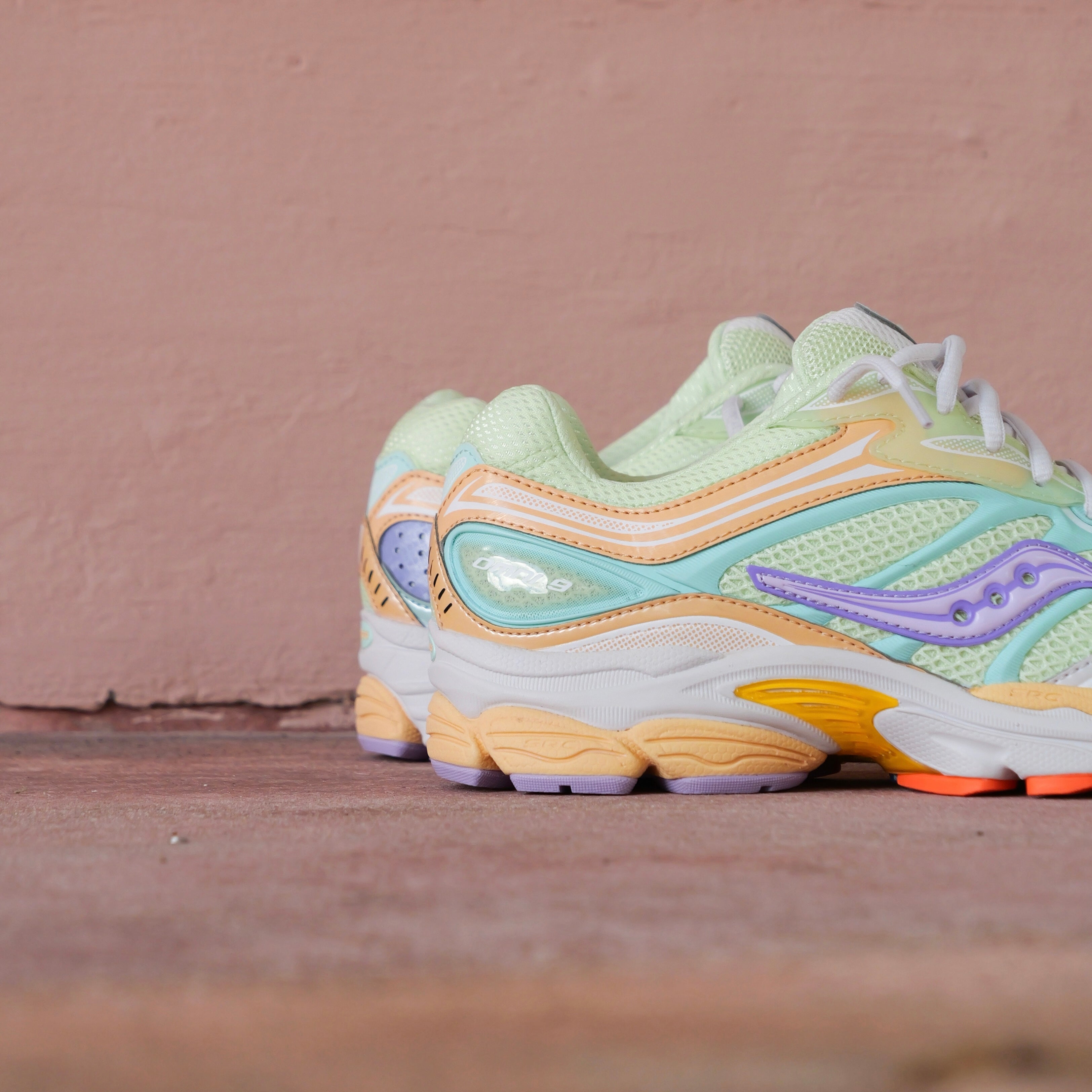 Mens Saucony ProGrid Omni 9 (Lime/Orchid) - Saucony