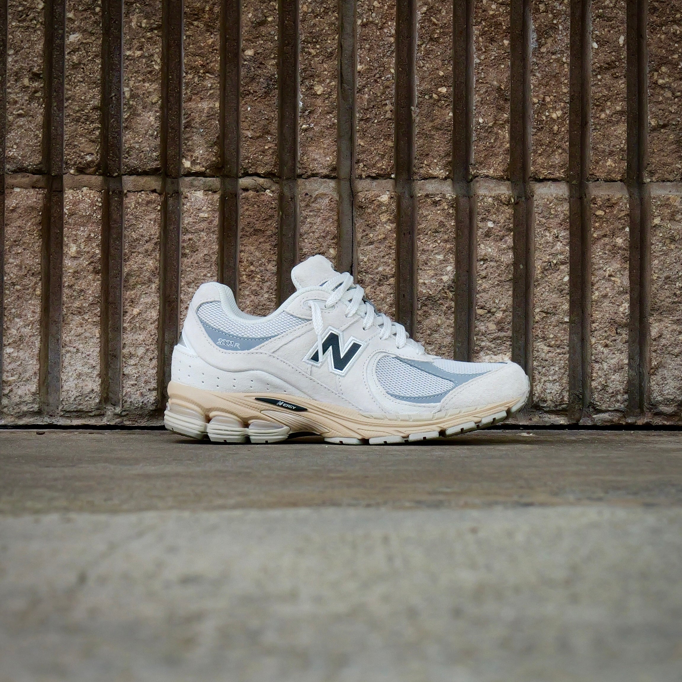 Mens New Balance 2002R (Beige/Grey) - U2002RJ - New Balance