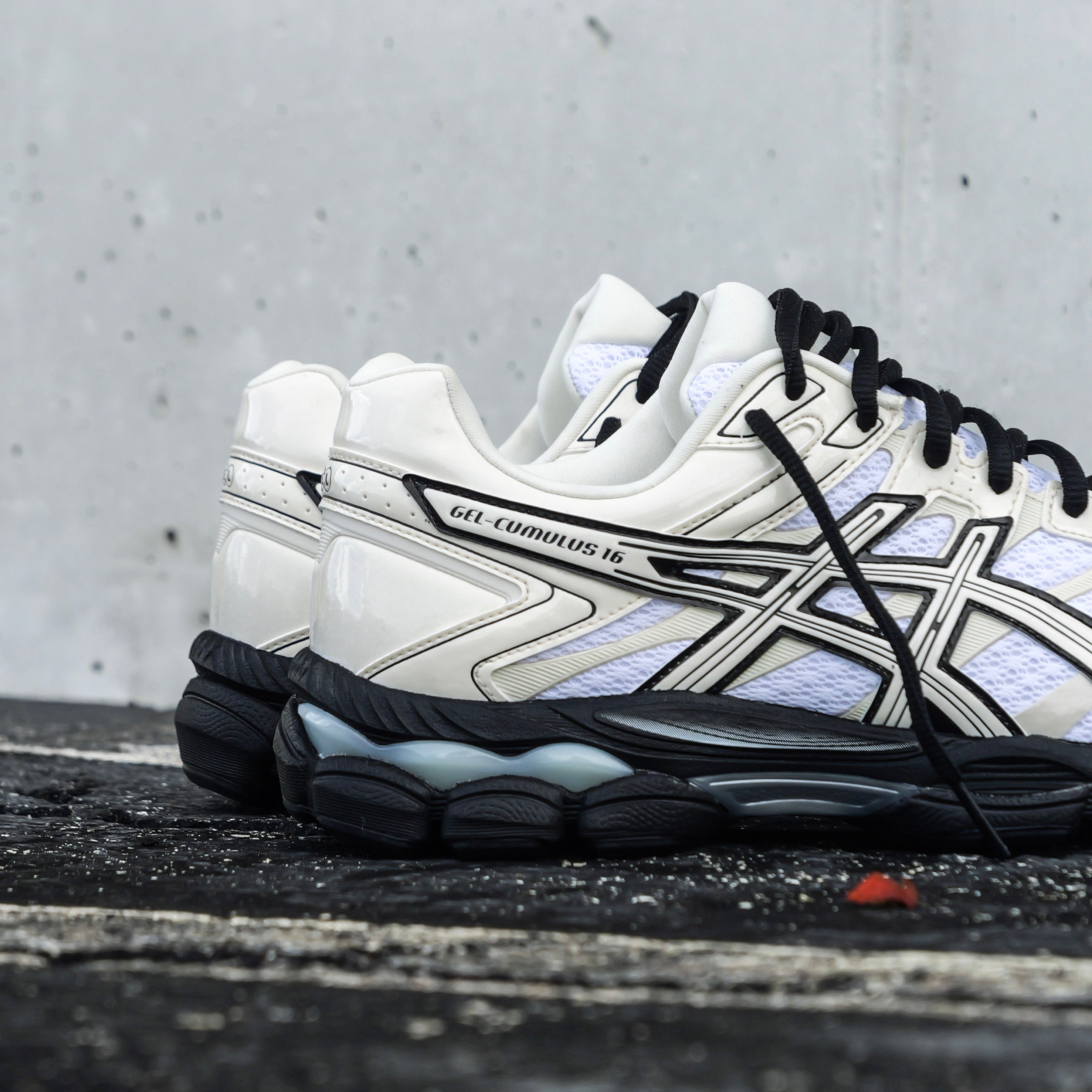 Mens Asics Gel-Cumulus 16 (White/Cream)