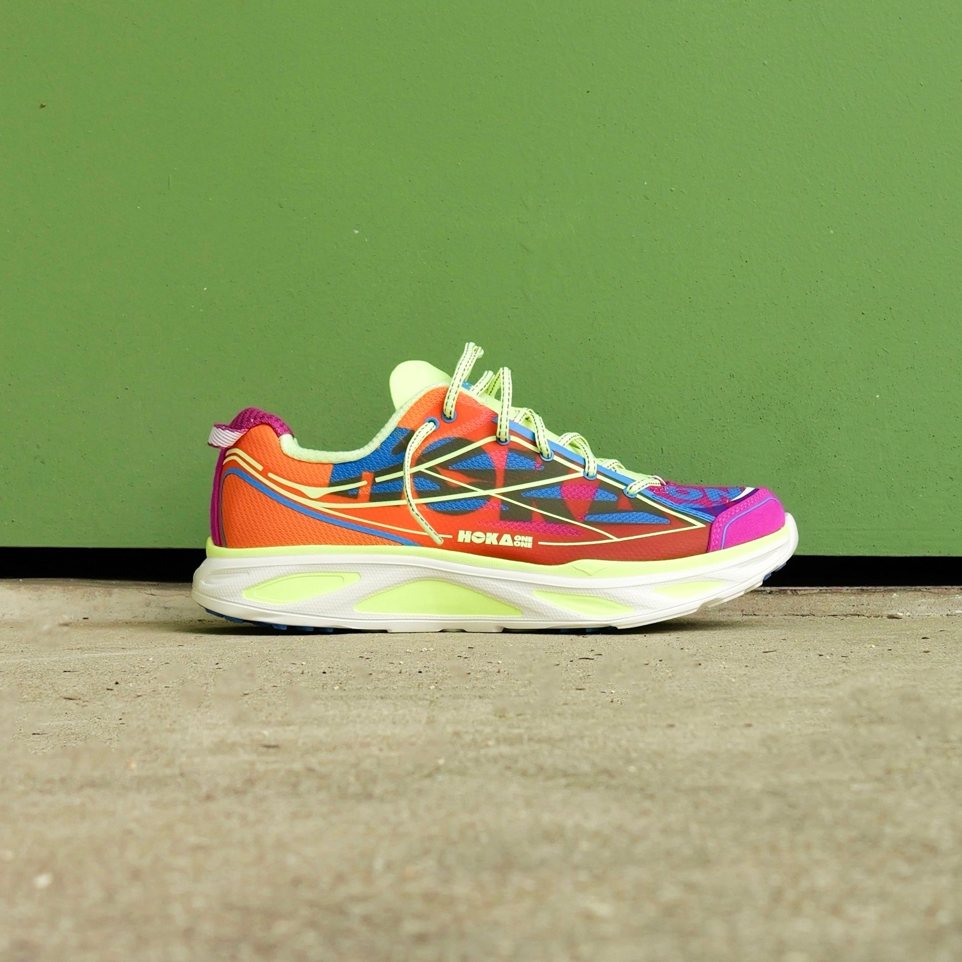 Hoka U Huaka Pro (Fuchsia/Neon Yuzu)