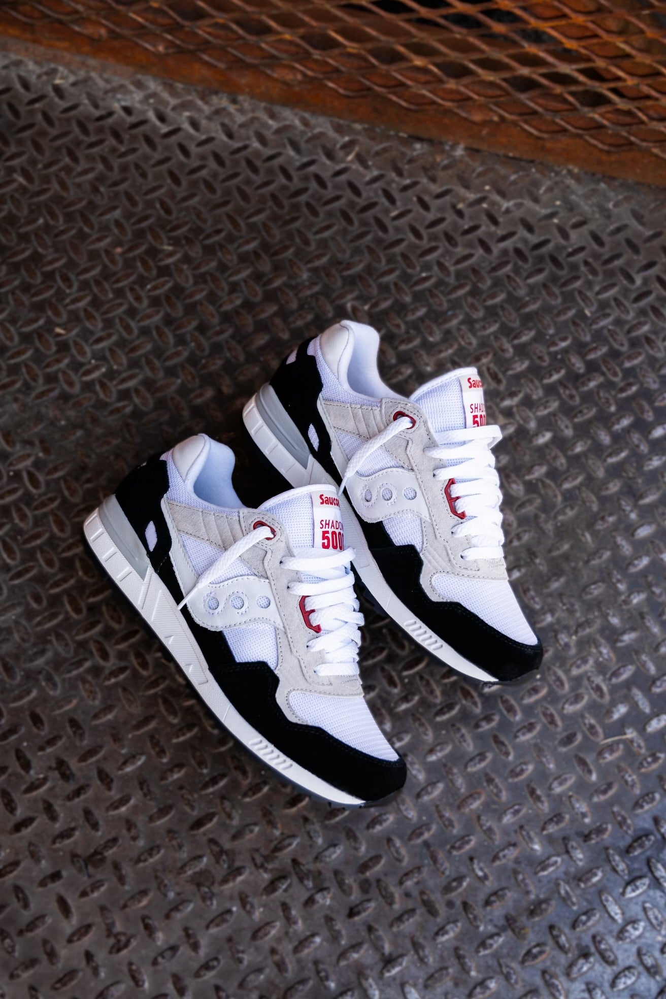 Mens Saucony Shadow 5000 (White/Black)