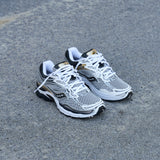 Mens Saucony ProGrid Omni 9 (Silver/Gold)
