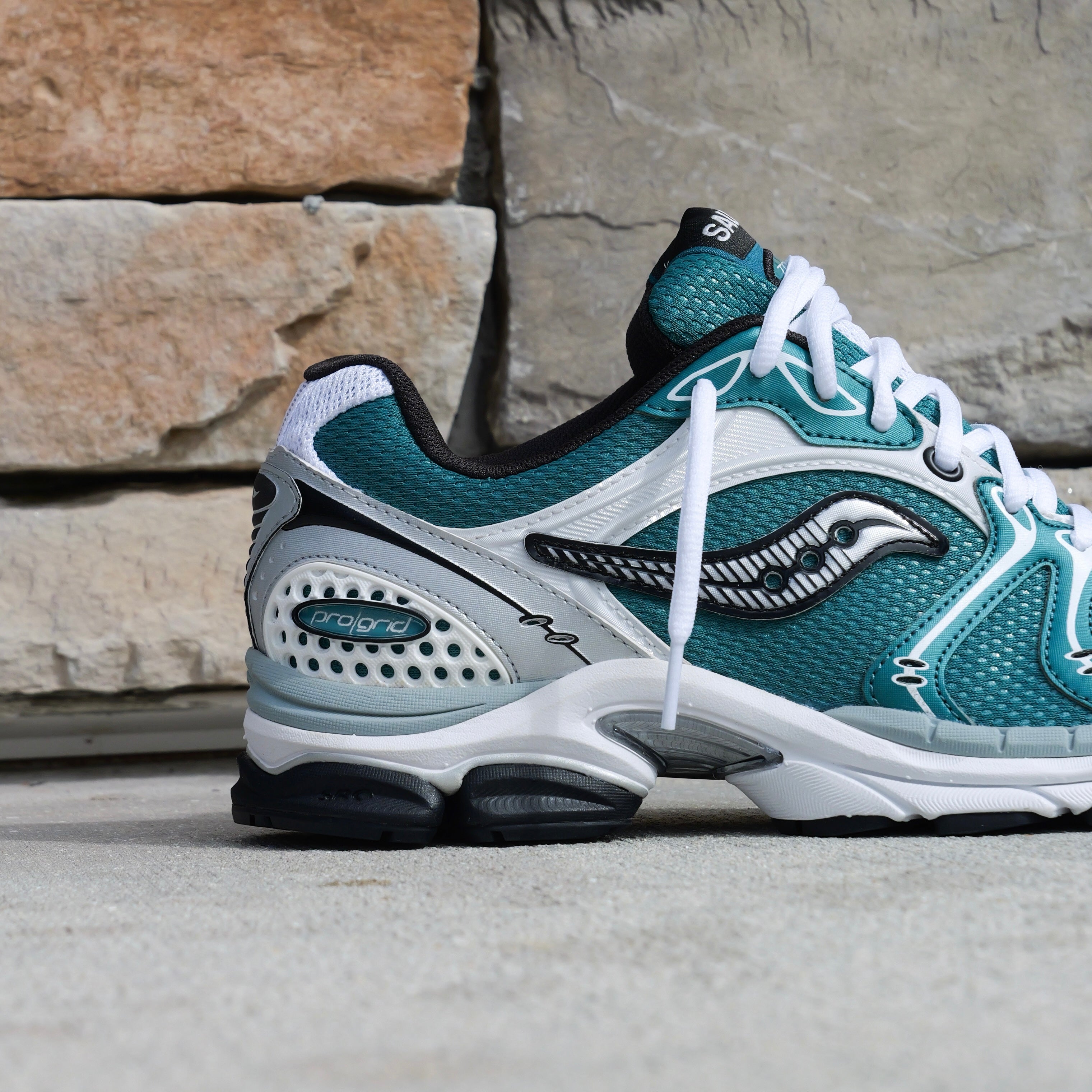 Mens Saucony ProGrid Triumph 4 (Teal/Silver)