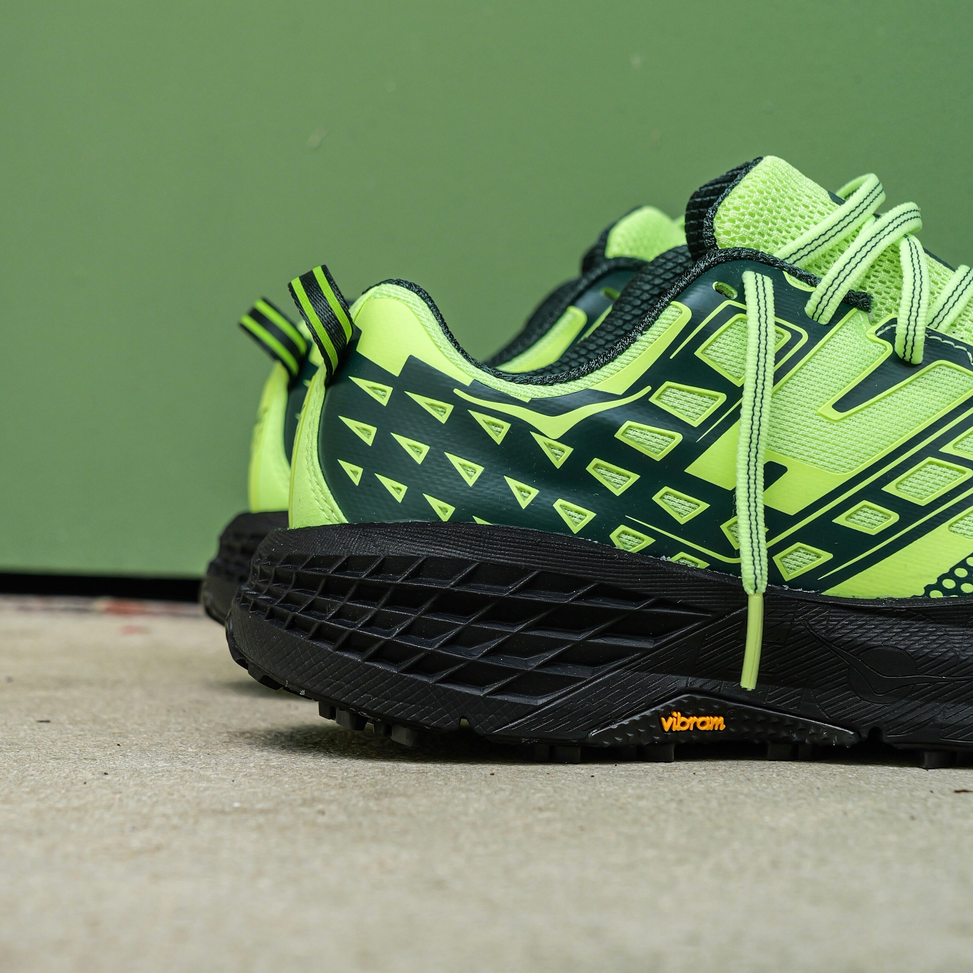 Hoka SpeedGoat 2 NZB (Neon Yuzu/Bay Leaf)