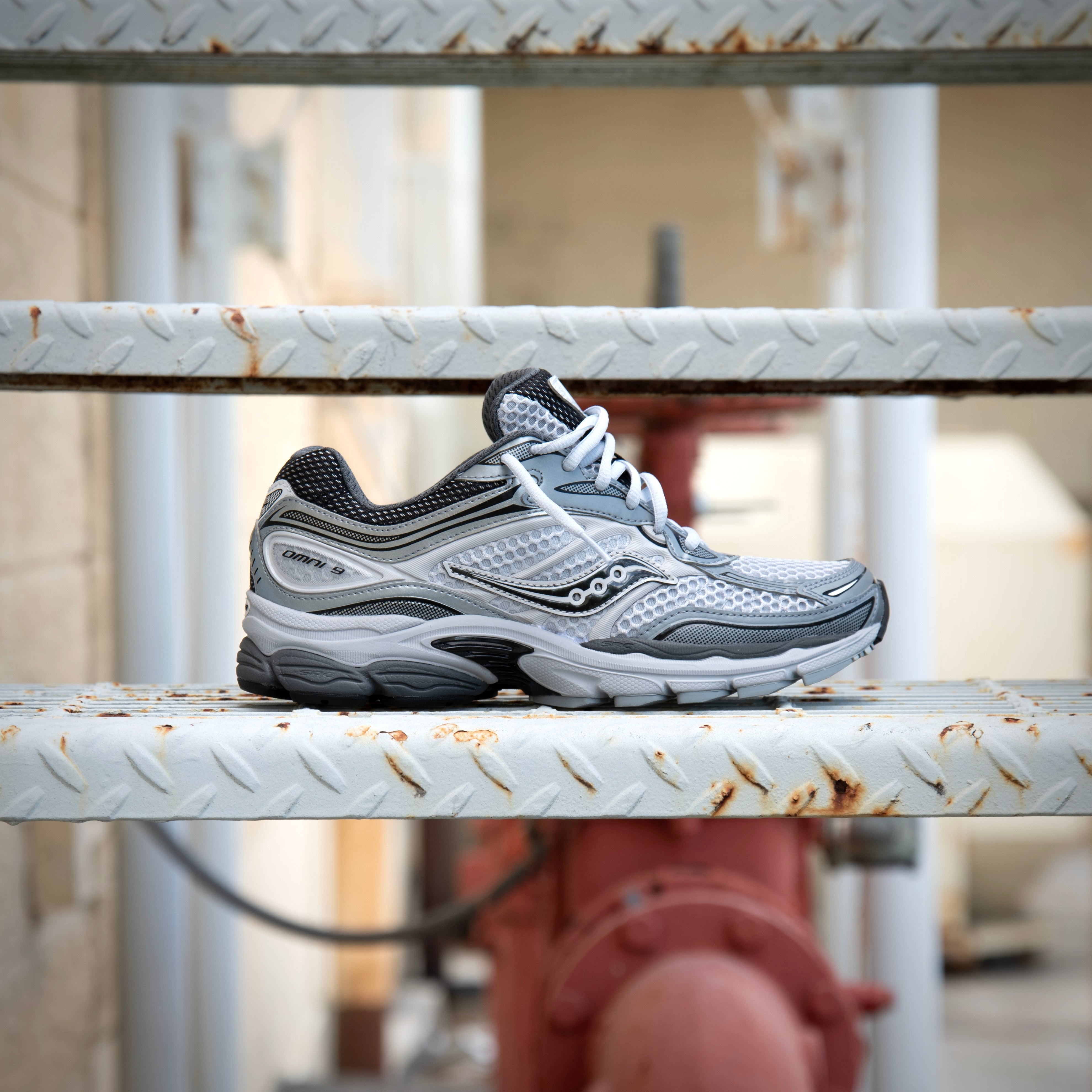 Mens Saucony ProGrid Omni 9 (Microchip/Gris) - Saucony