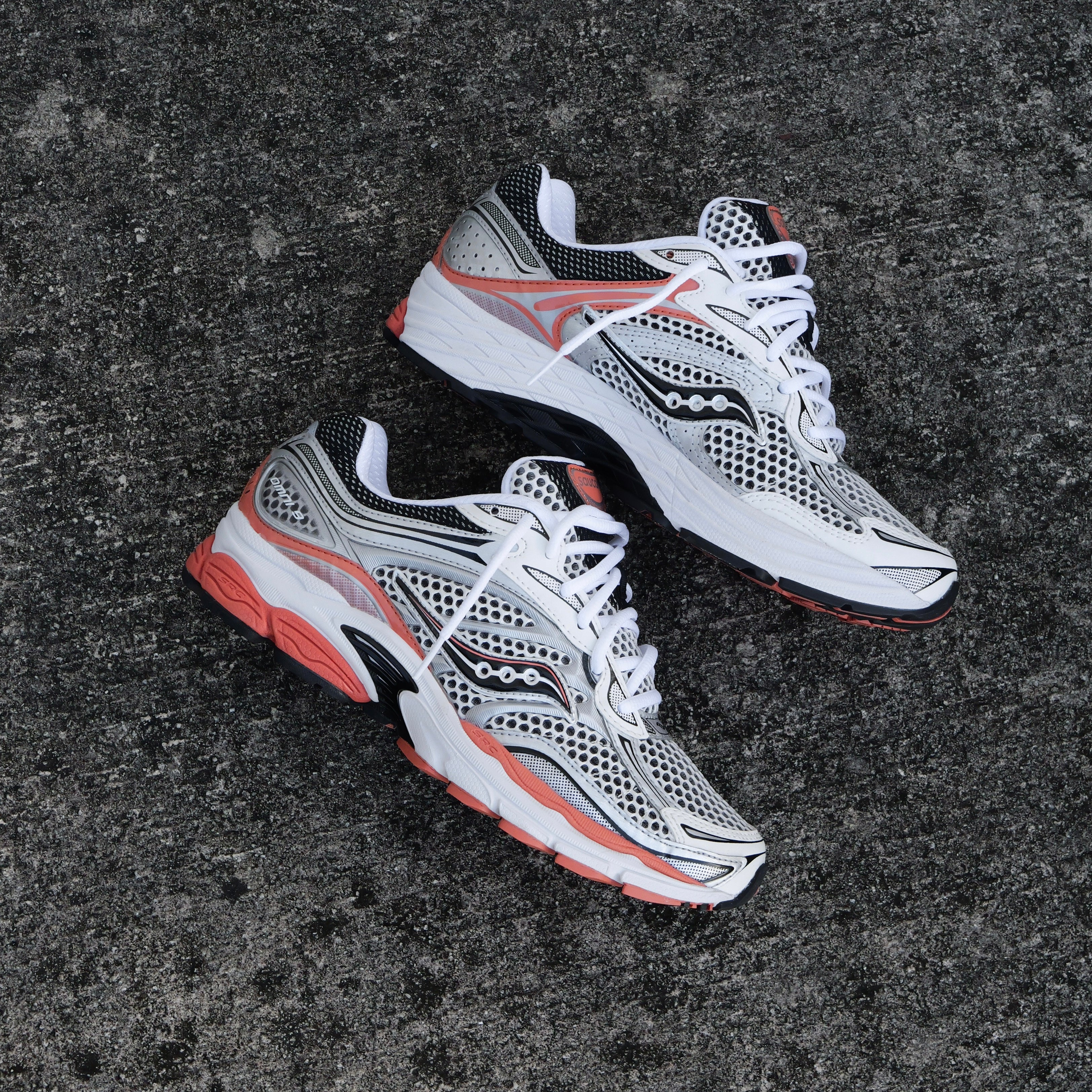 Mens Saucony ProGrid Omni 9 (Silver/Orange)