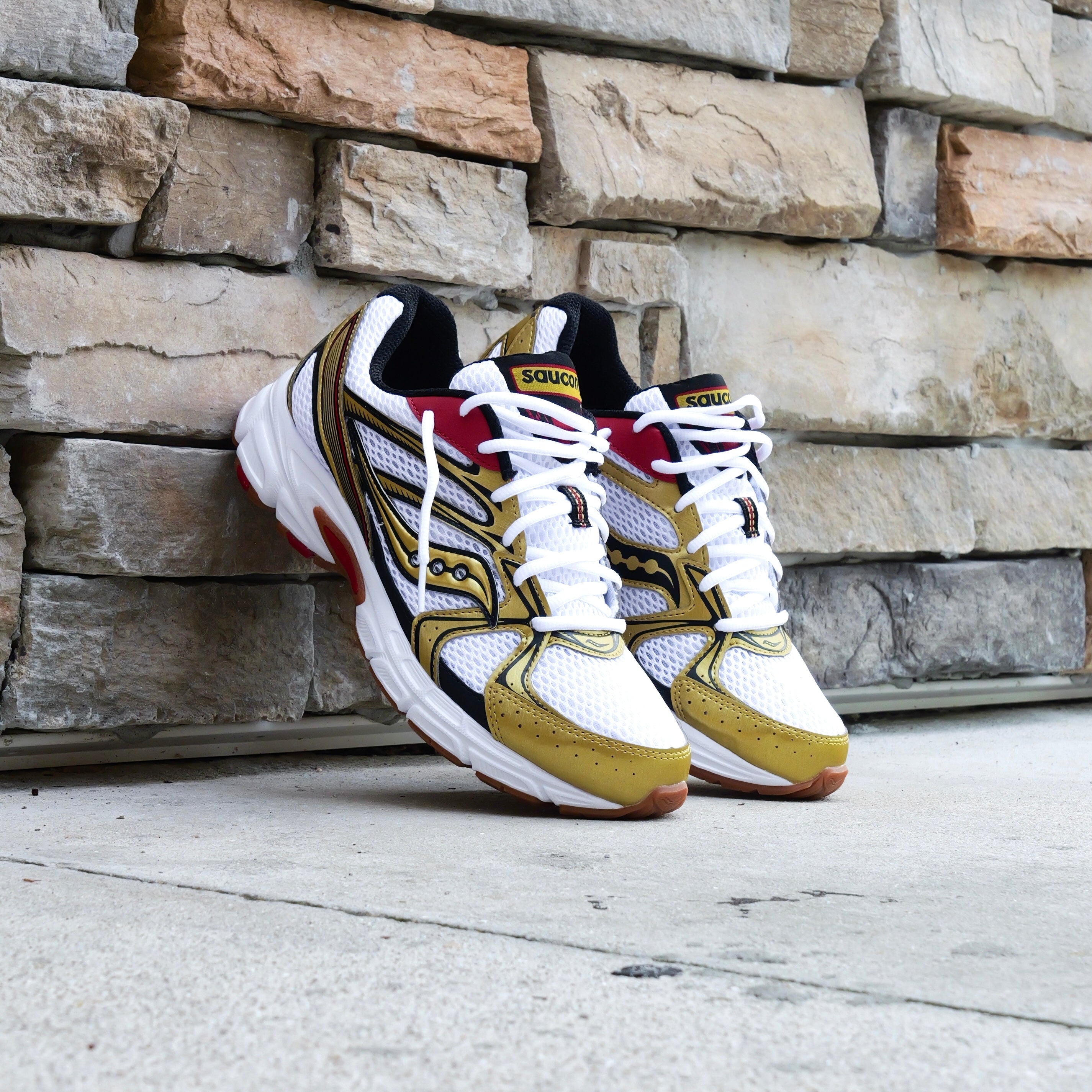 Mens Saucony Ride Millennium (White/Gold)