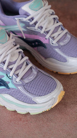 Mens Saucony ProGrid Omni 9 (Wisteria/Blue) - Saucony