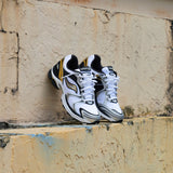 Mens Saucony ProGrid Triumph 4  (Gold/Chrome)