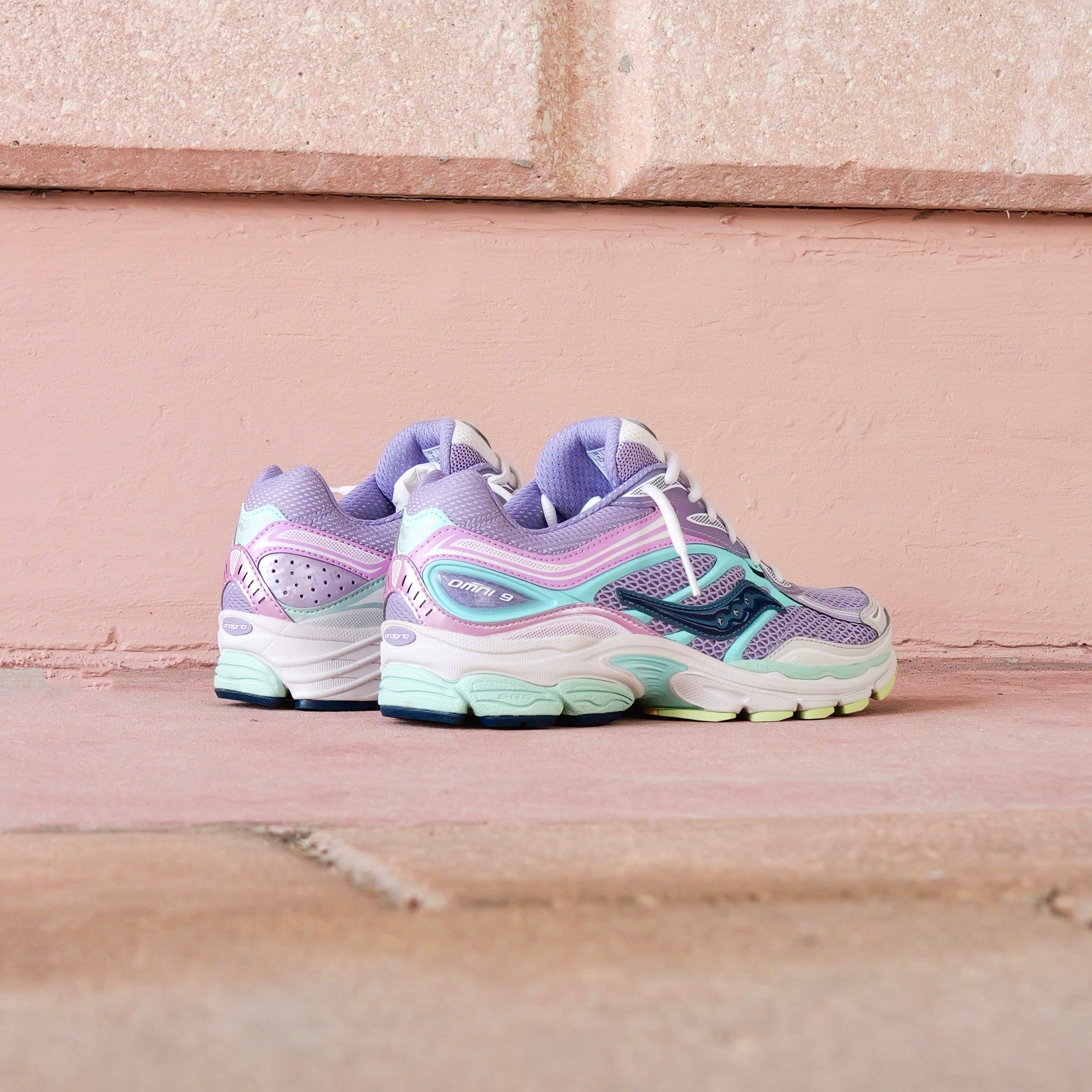 Mens Saucony ProGrid Omni 9 (Wisteria/Blue) - Saucony