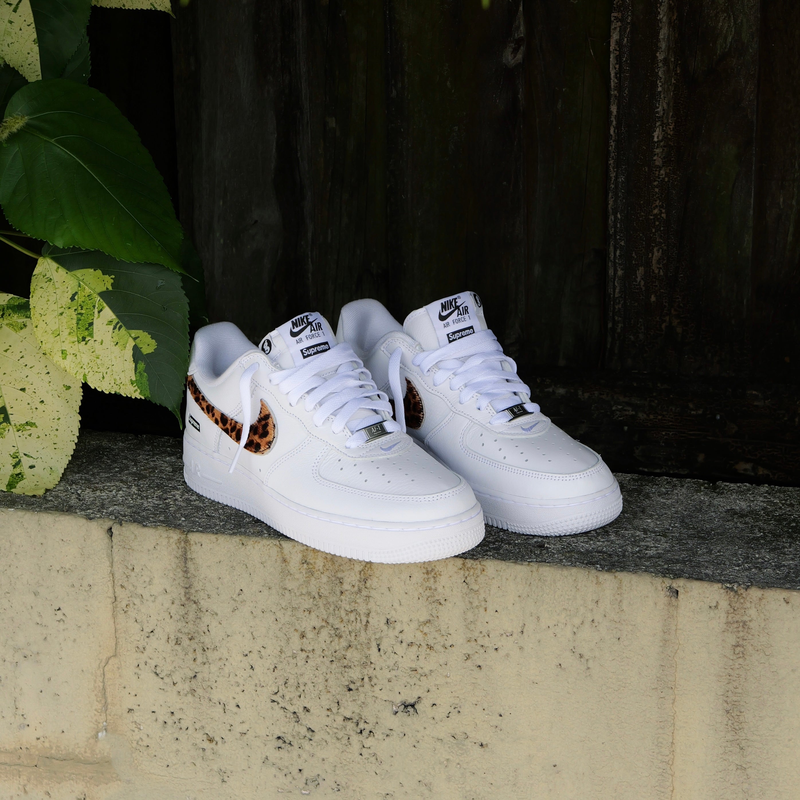 Nike x Supreme Air Force 1 Low SP (White/Cheetah)