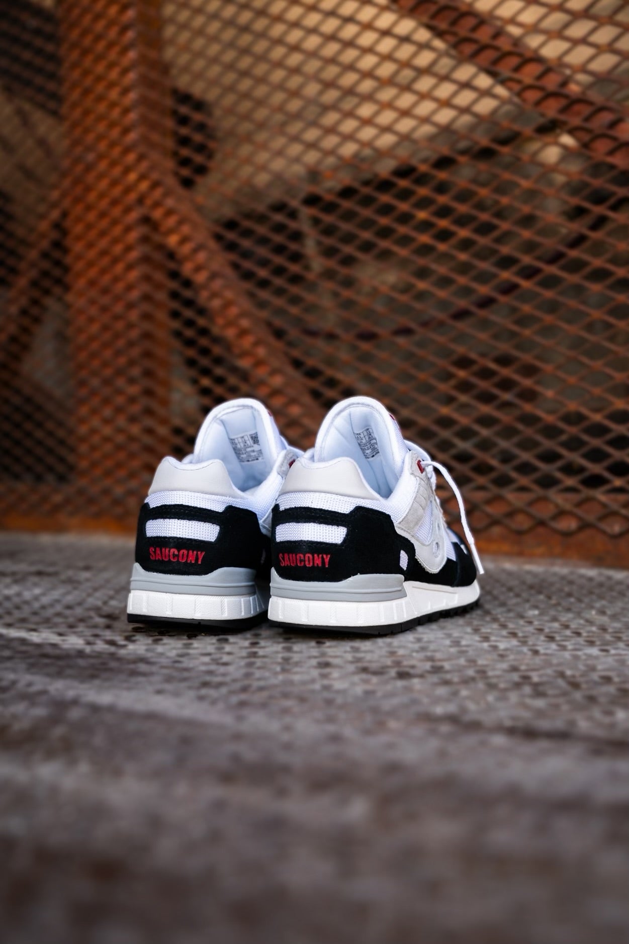 Mens Saucony Shadow 5000 (White/Black)