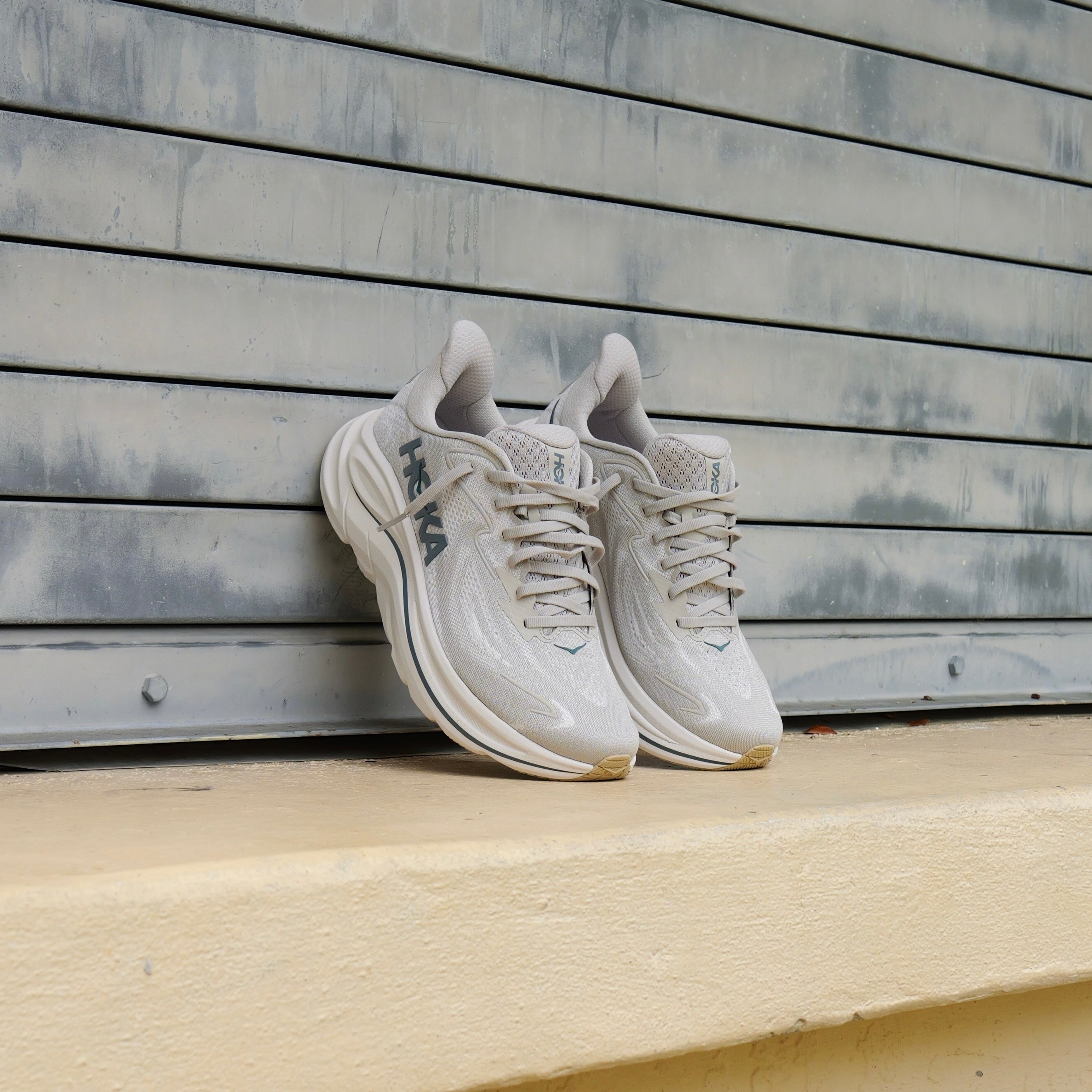 Mens HOKA Clifton 10 (Putty/Grout) - HOKA