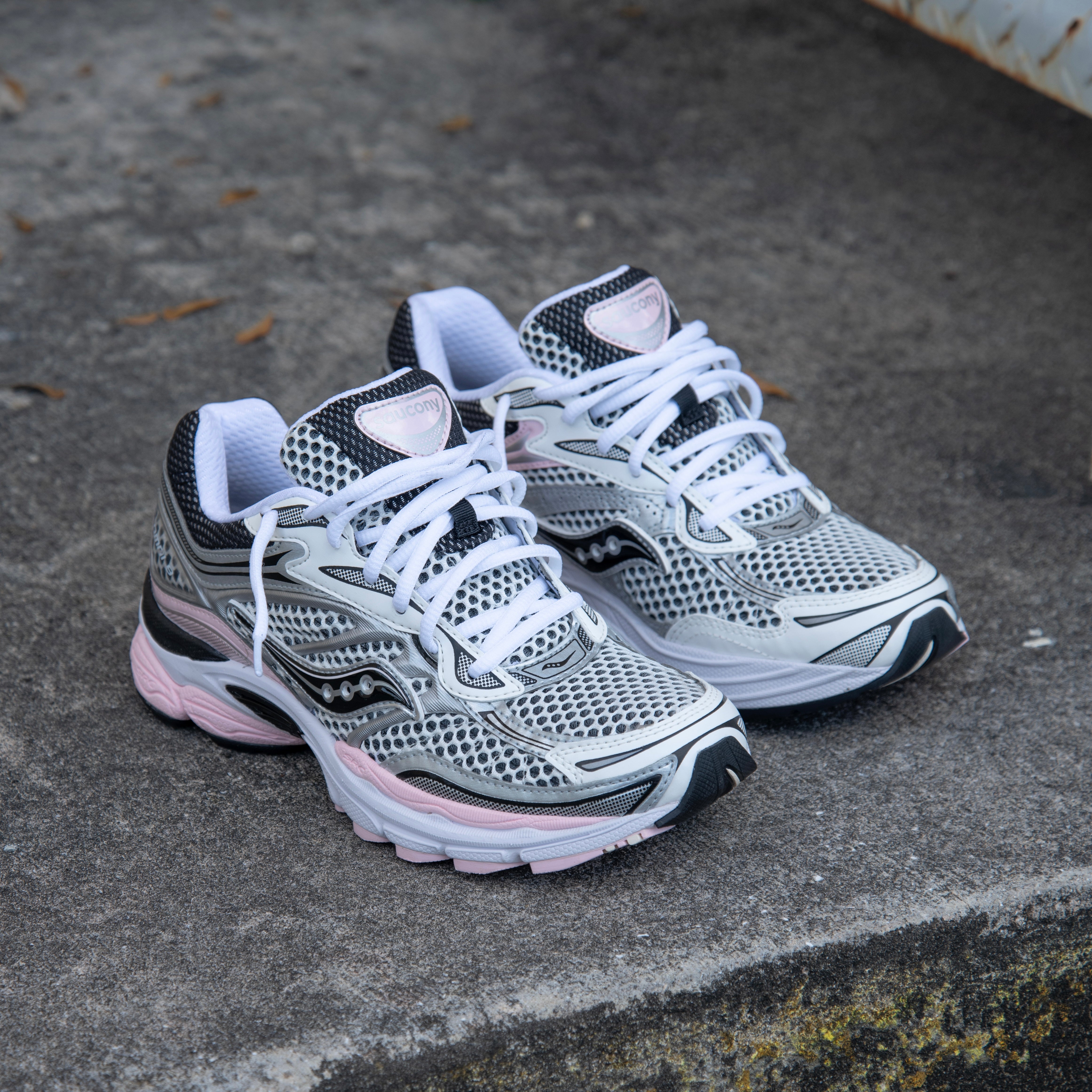 Mens Saucony ProGrid Omni 9 (Silver/Pink) - Saucony