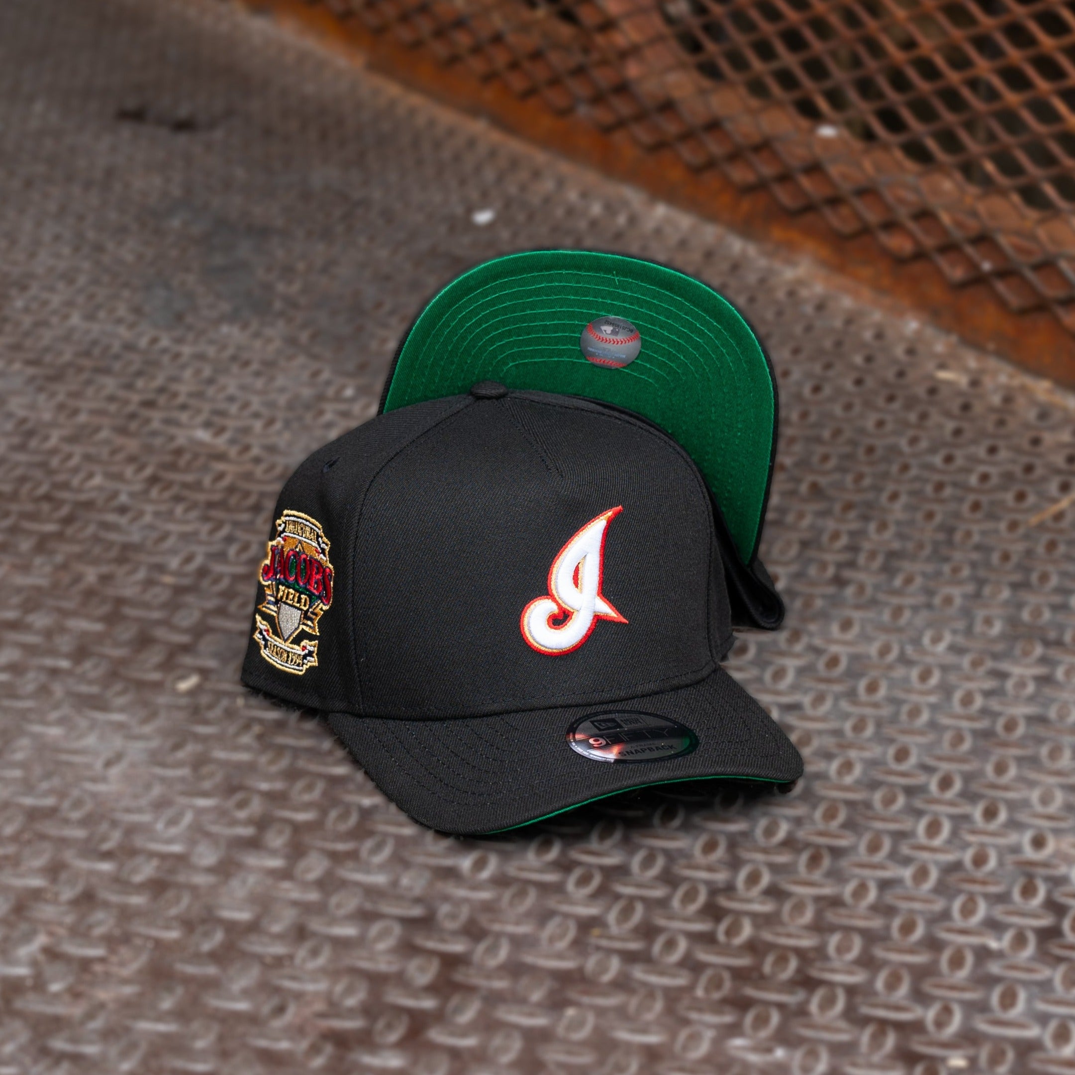 New Era Cleveland Indians Jacobs Field 9Fifty A-Frame Snapback