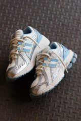 Gradeschool New Balance 1906 (Silver Metallic/Chrome Blue)