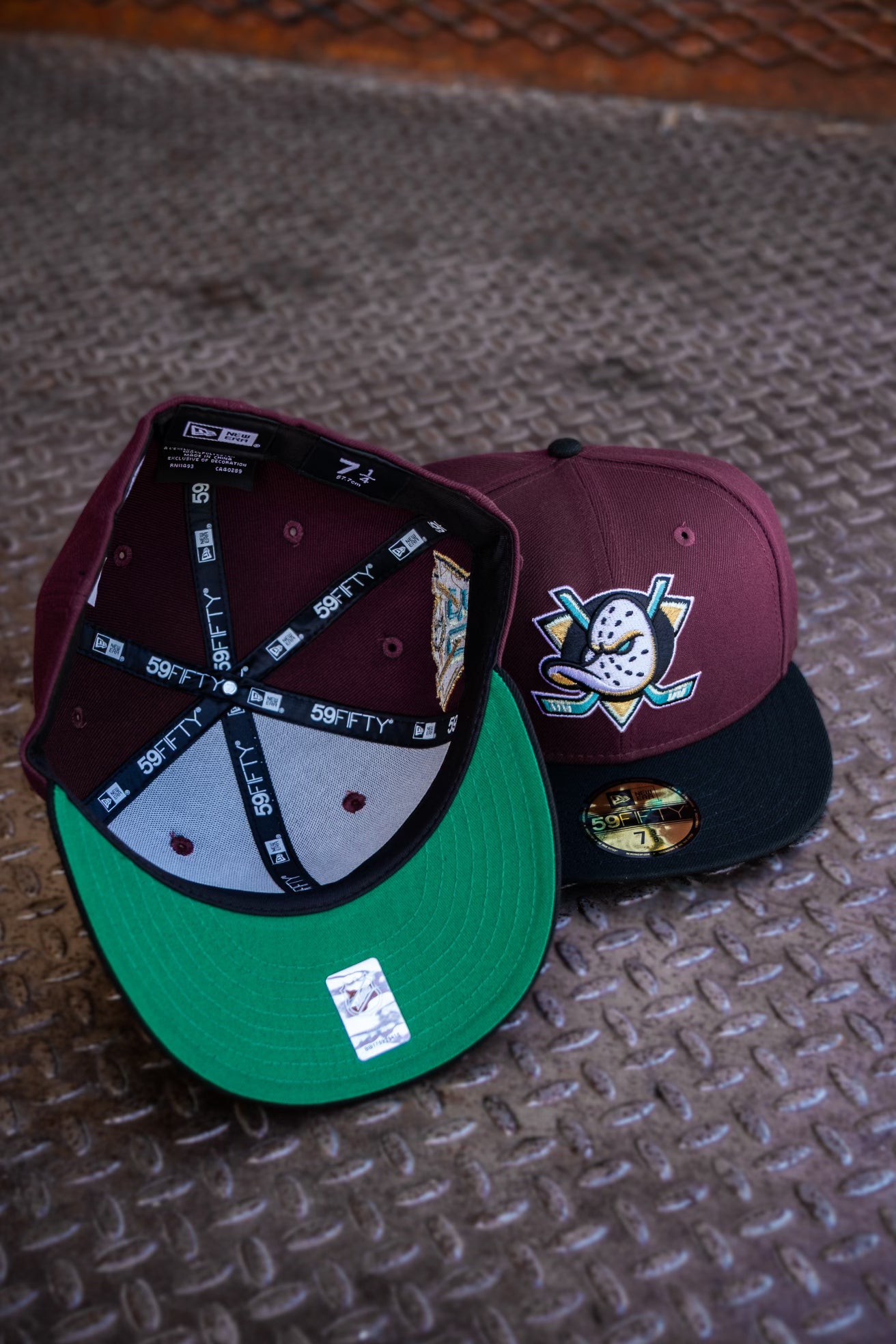 New Era Anaheim Ducks 30th Anniversary Green UV 59Fifty Fitted (Maroon/Black)