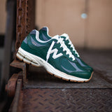 Mens New Balance 2002R (Green/Grey) - M2002RVI - New Balance