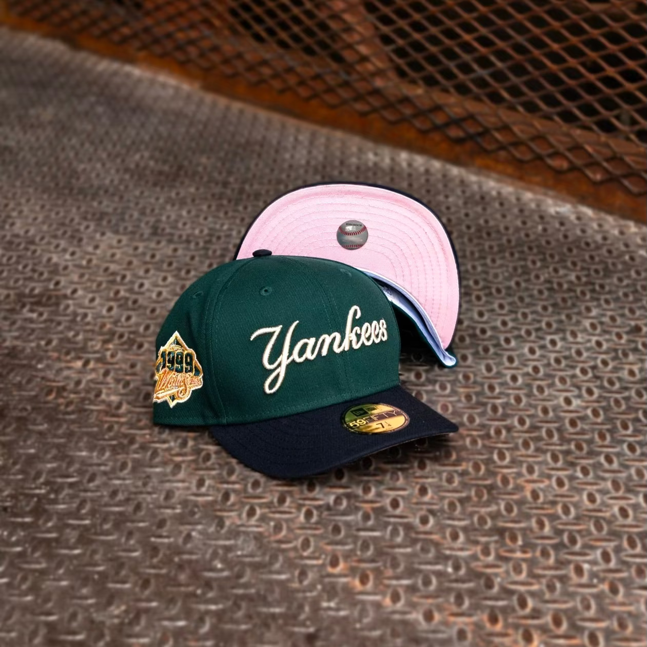 New Era New York Yankees 1999 World Series Pink UV (Dark Green/Navy) 59Fifty Fitted