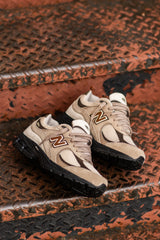 Mens New Balance 2002R (Cream/Kumquat) - M2002RZR