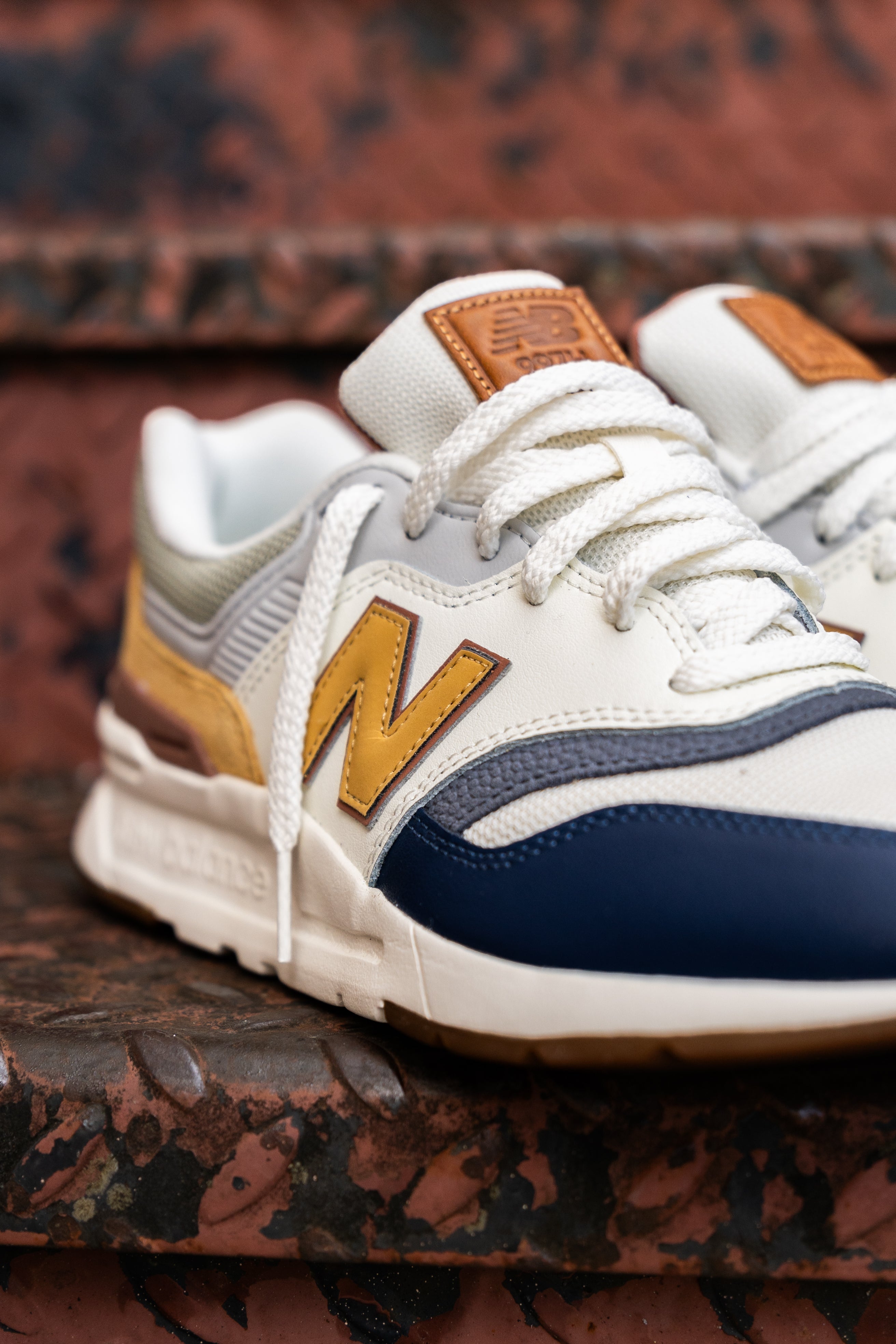 Mens New Balance 997H (White/Brown)