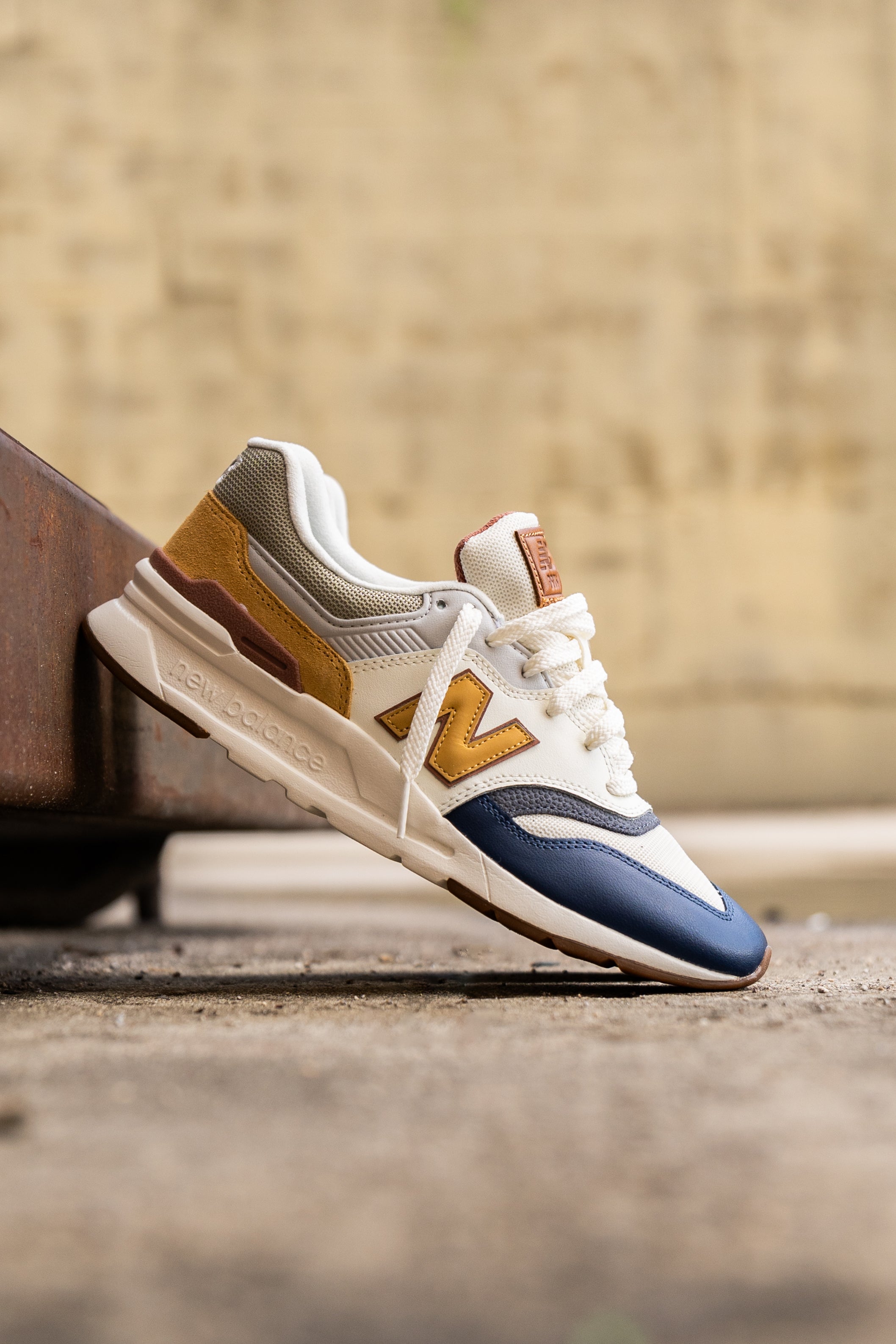 Mens New Balance 997H (White/Brown)